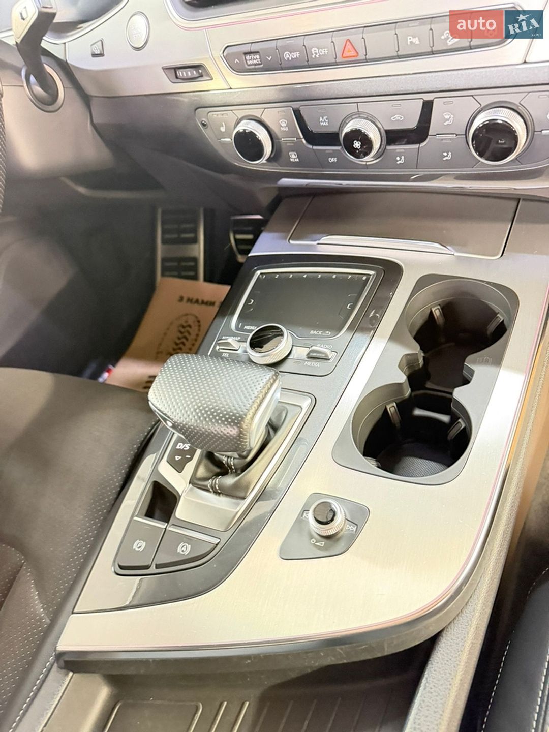 Audi Q7 2017 VIN WAUZZZ4M4JD001898 фото оголошення 22 з 28