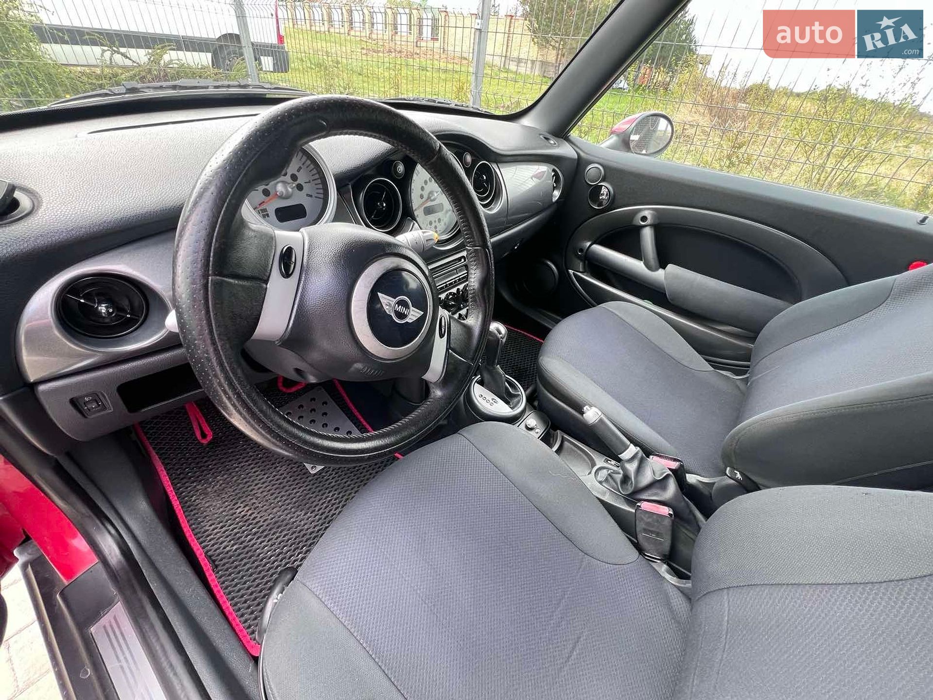 MINI Convertible 2006 VIN WMWRF310X0TF92172 фото оголошення 2 з 6