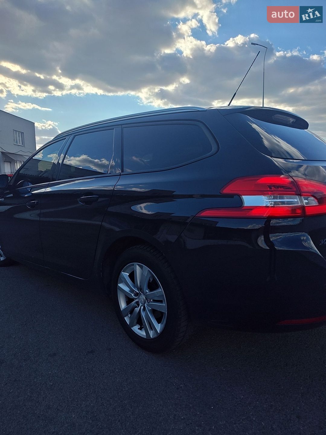 Peugeot 308 2016 VIN VF3LJAHXWGS063778 фото оголошення 10 з 28