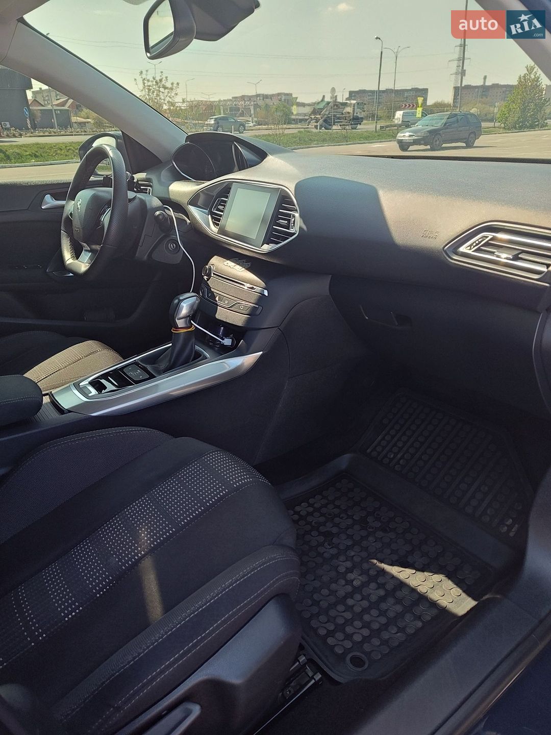 Peugeot 308 2016 VIN VF3LJAHXWGS063778 фото оголошення 16 з 28
