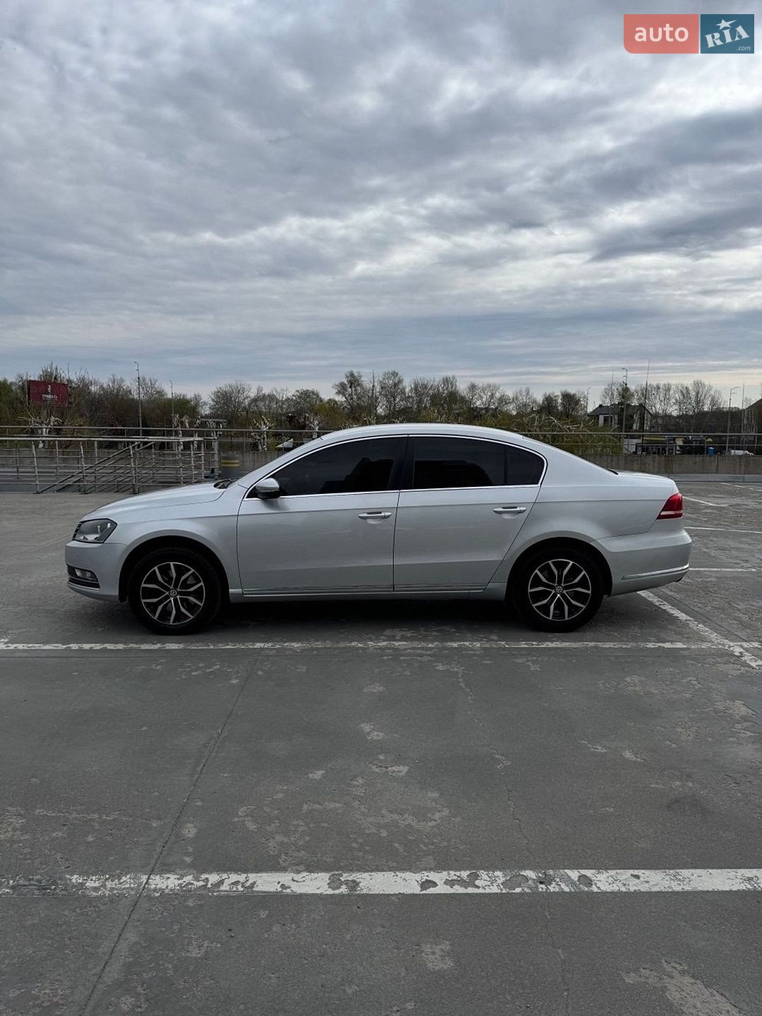 Volkswagen Passat 2012 VIN WVWZZZ3CZDP018527 фото оголошення 4 з 17