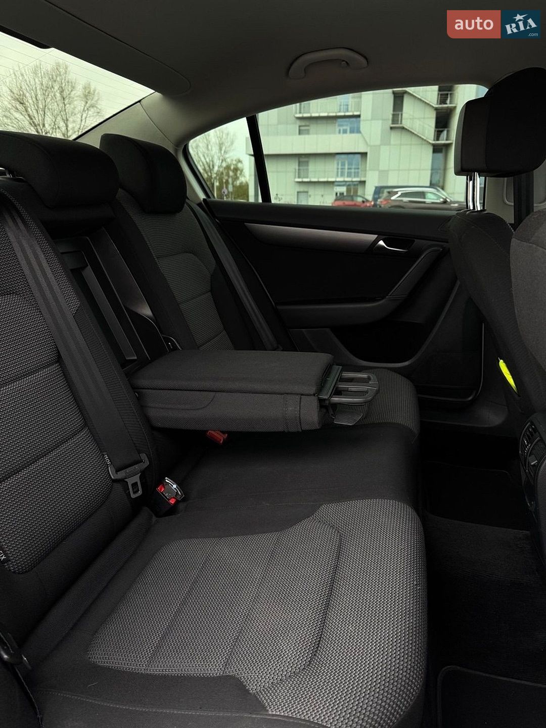 Volkswagen Passat 2012 VIN WVWZZZ3CZDP018527 фото оголошення 12 з 17