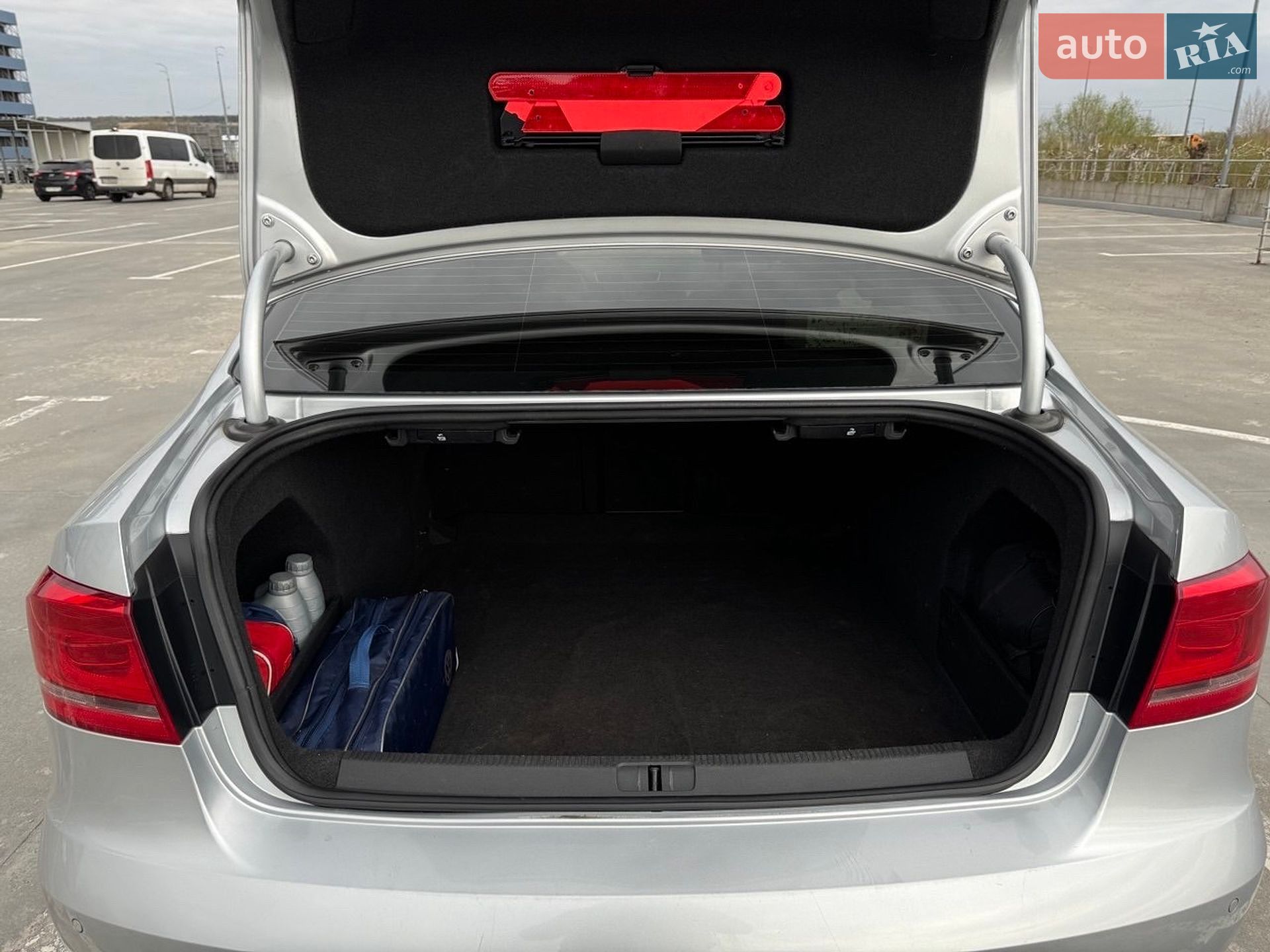 Volkswagen Passat 2012 VIN WVWZZZ3CZDP018527 фото оголошення 17 з 17