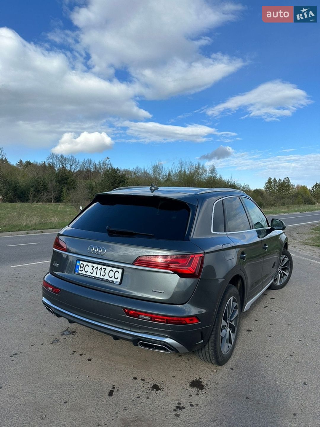 Audi Q5 2021 VIN WA1EAAFY4N2024765 фото оголошення 4 з 12