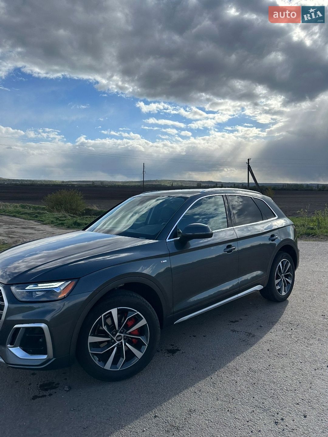 Audi Q5 2021 VIN WA1EAAFY4N2024765 фото оголошення 6 з 12