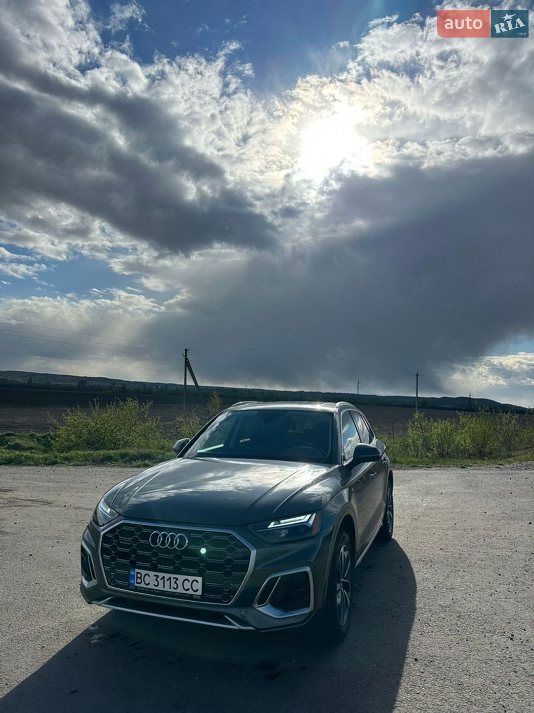 Audi Q5 2021 VIN WA1EAAFY4N2024765 фото оголошення 9 з 12