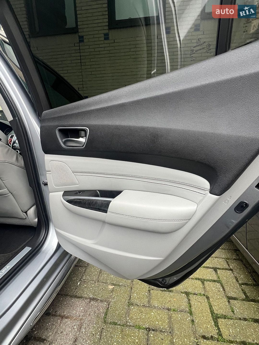 Acura TLX 2017 VIN 19UUB3F5XJA001640 фото оголошення 39 з 40