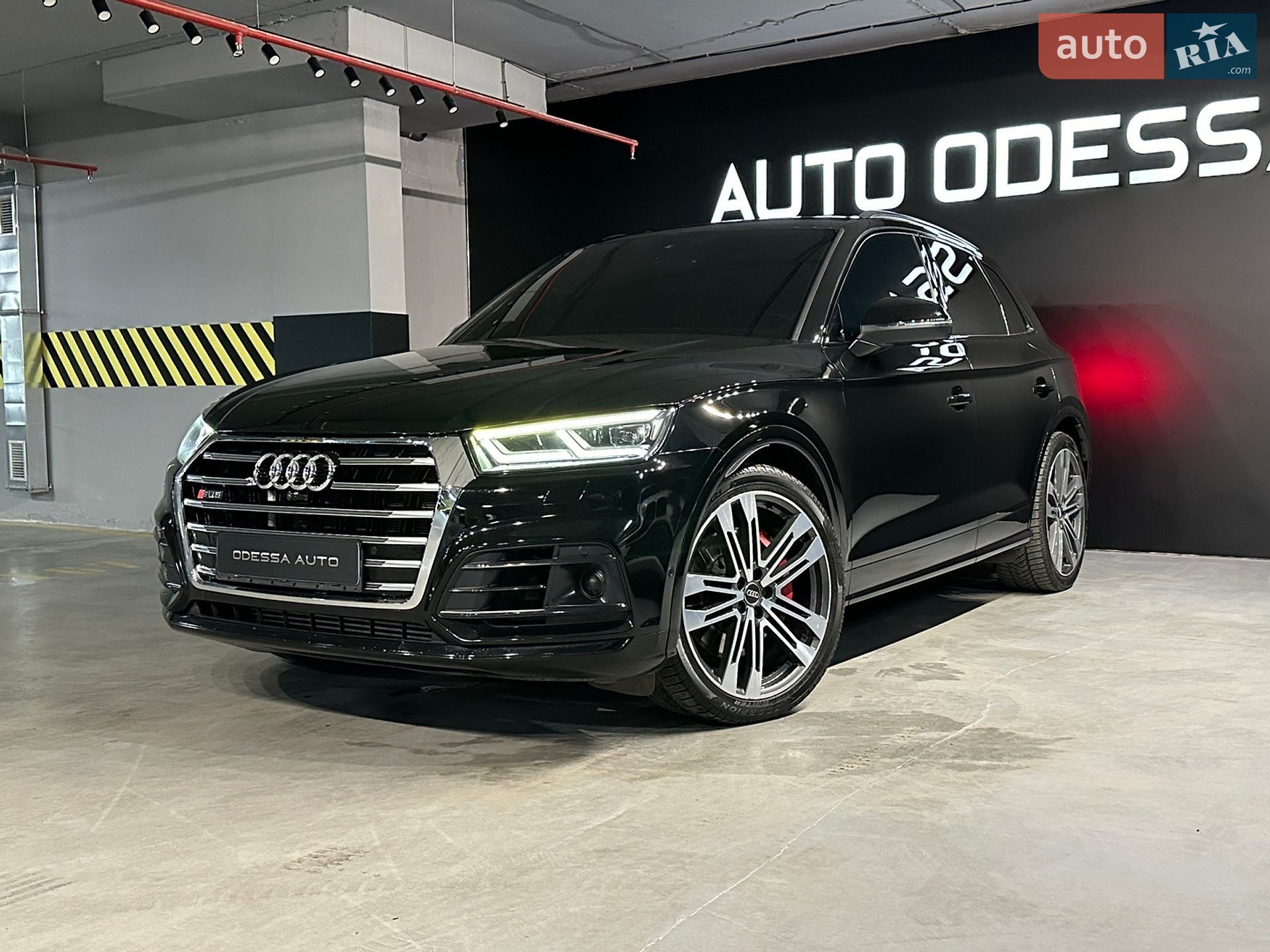 Audi SQ5 2020 VIN WAUZZZFYXL2051820 фото оголошення 2 з 24