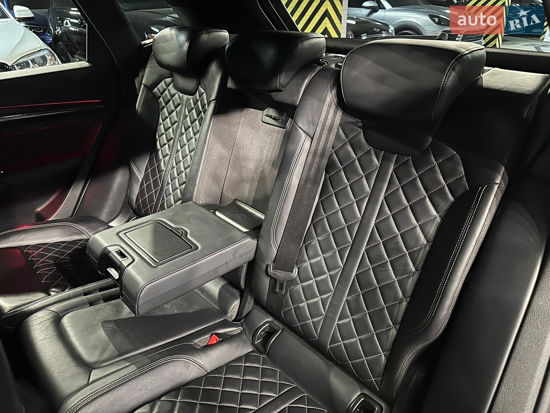 Audi SQ5 2020 VIN WAUZZZFYXL2051820 фото оголошення 12 з 24