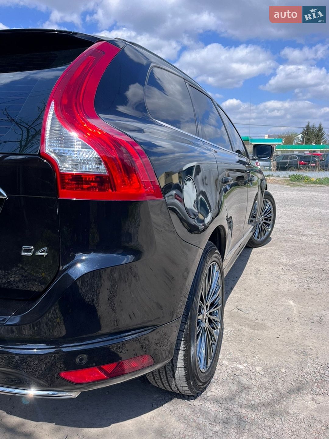 Volvo XC60 2017 VIN YV1DZA8BDH2202481 фото оголошення 2 з 15