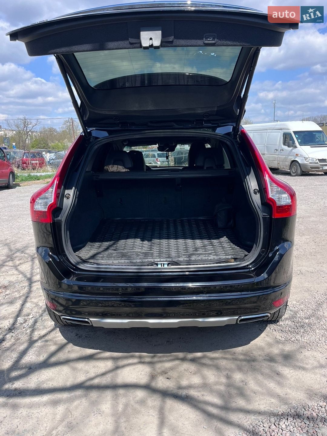 Volvo XC60 2017 VIN YV1DZA8BDH2202481 фото оголошення 5 з 15