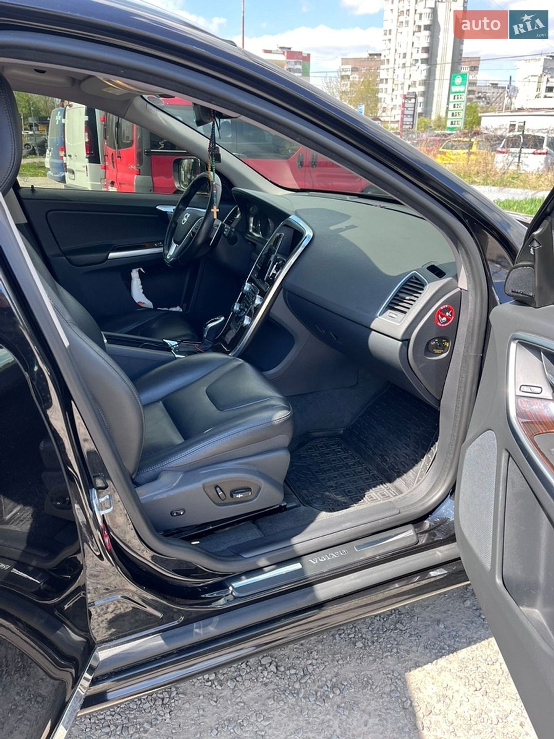 Volvo XC60 2017 VIN YV1DZA8BDH2202481 фото оголошення 12 з 15