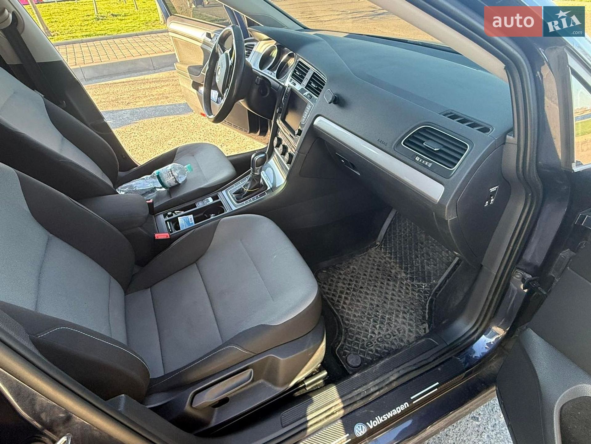 Volkswagen e-Golf 2015 VIN WVWZZZAUZGW904484 фото оголошення 6 з 10