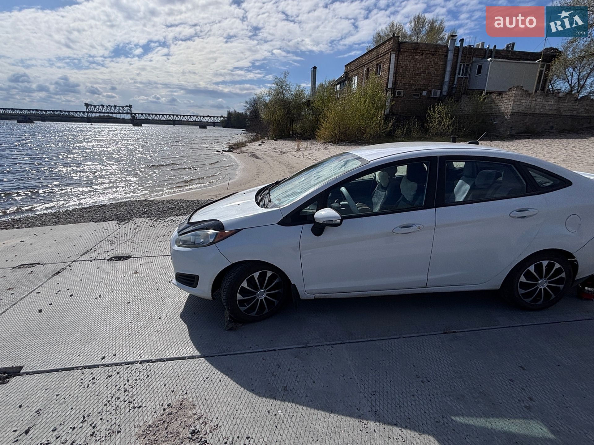 Ford Fiesta 2019 VIN 3FADP4BJ7KM133029 фото оголошення 5 з 23