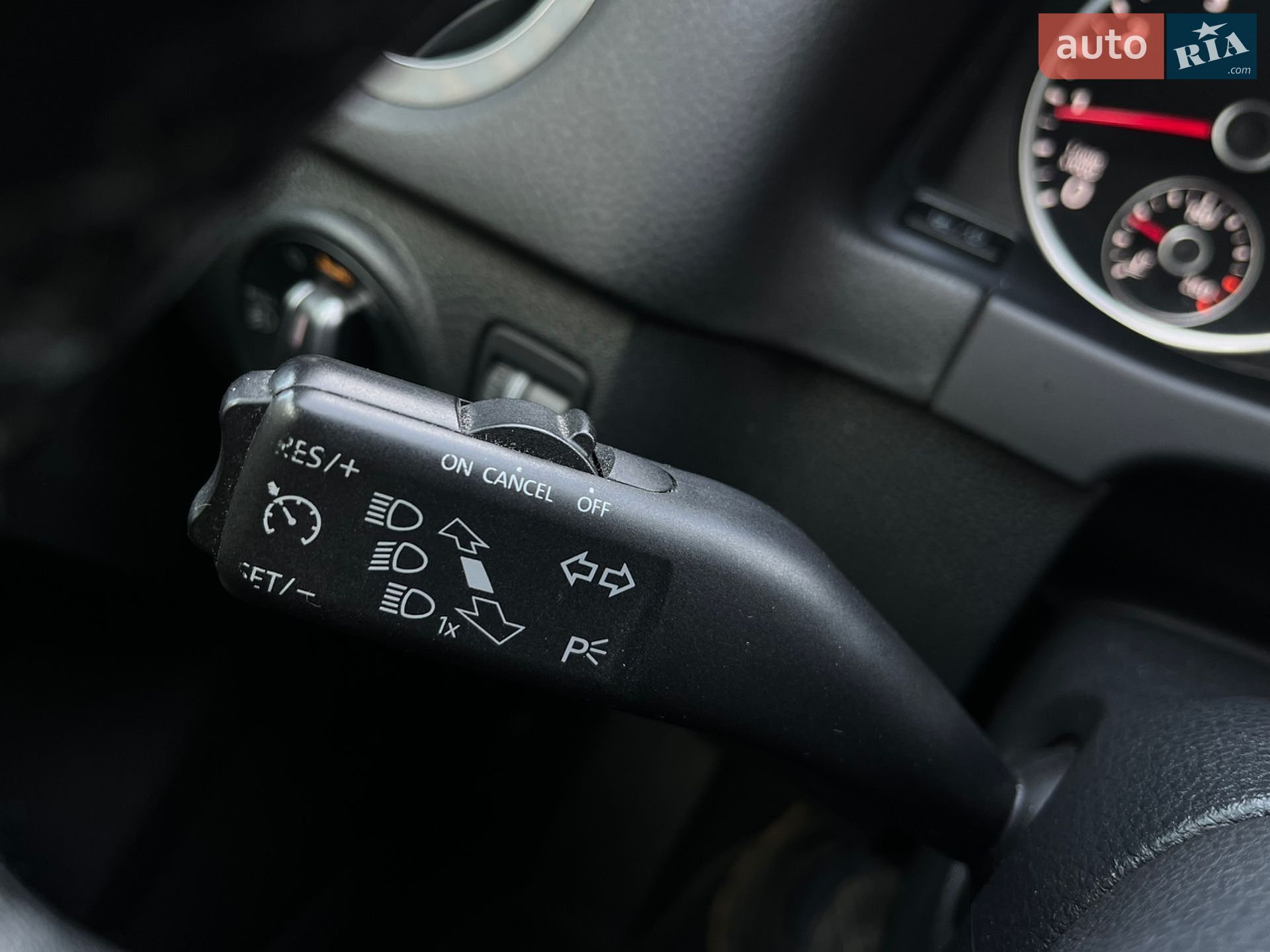 Volkswagen Tiguan 2016 VIN WVGTV7AX0HK013474 фото оголошення 19 з 25