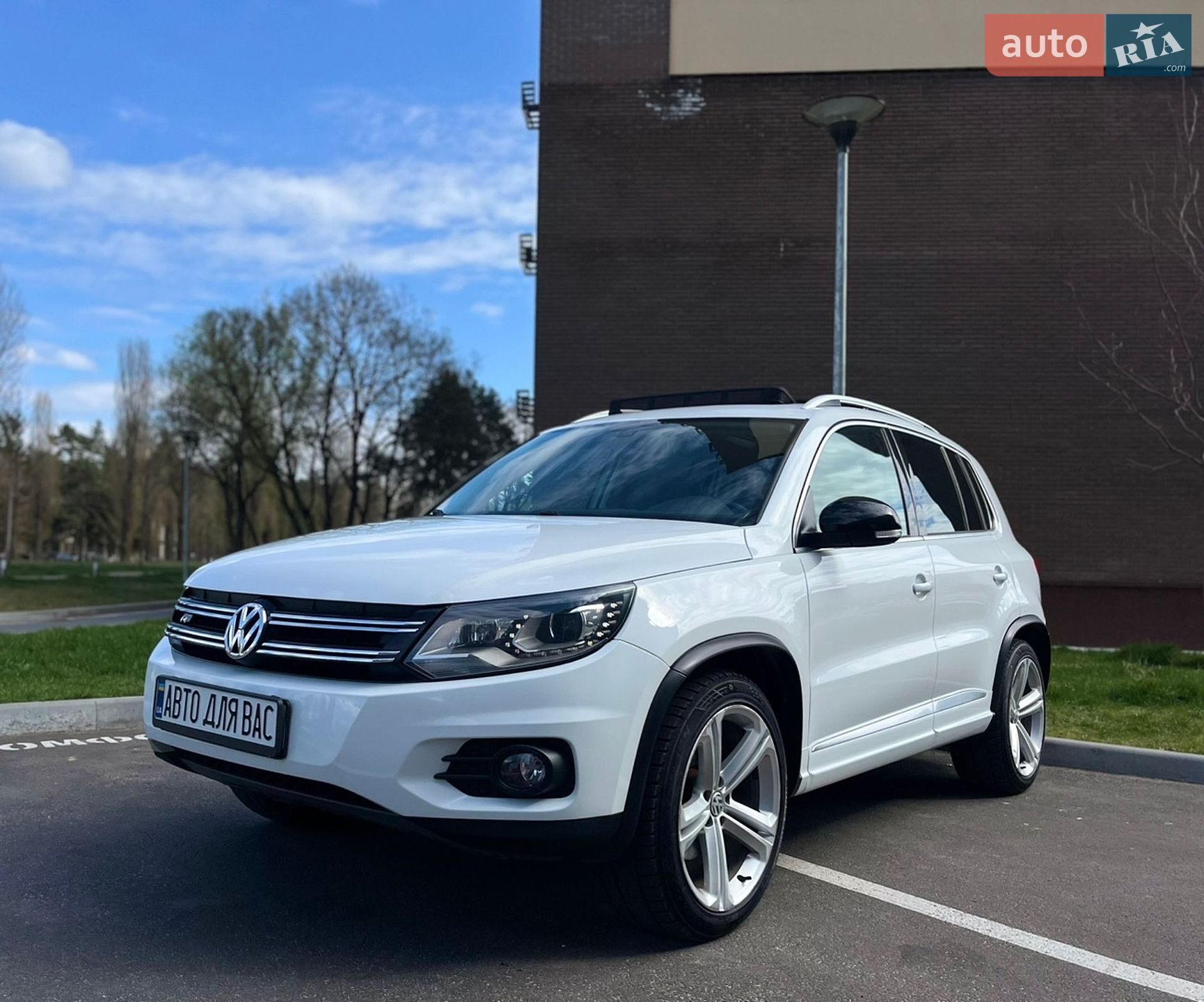 Volkswagen Tiguan 2016 VIN WVGTV7AX0HK013474 фото оголошення 22 з 25