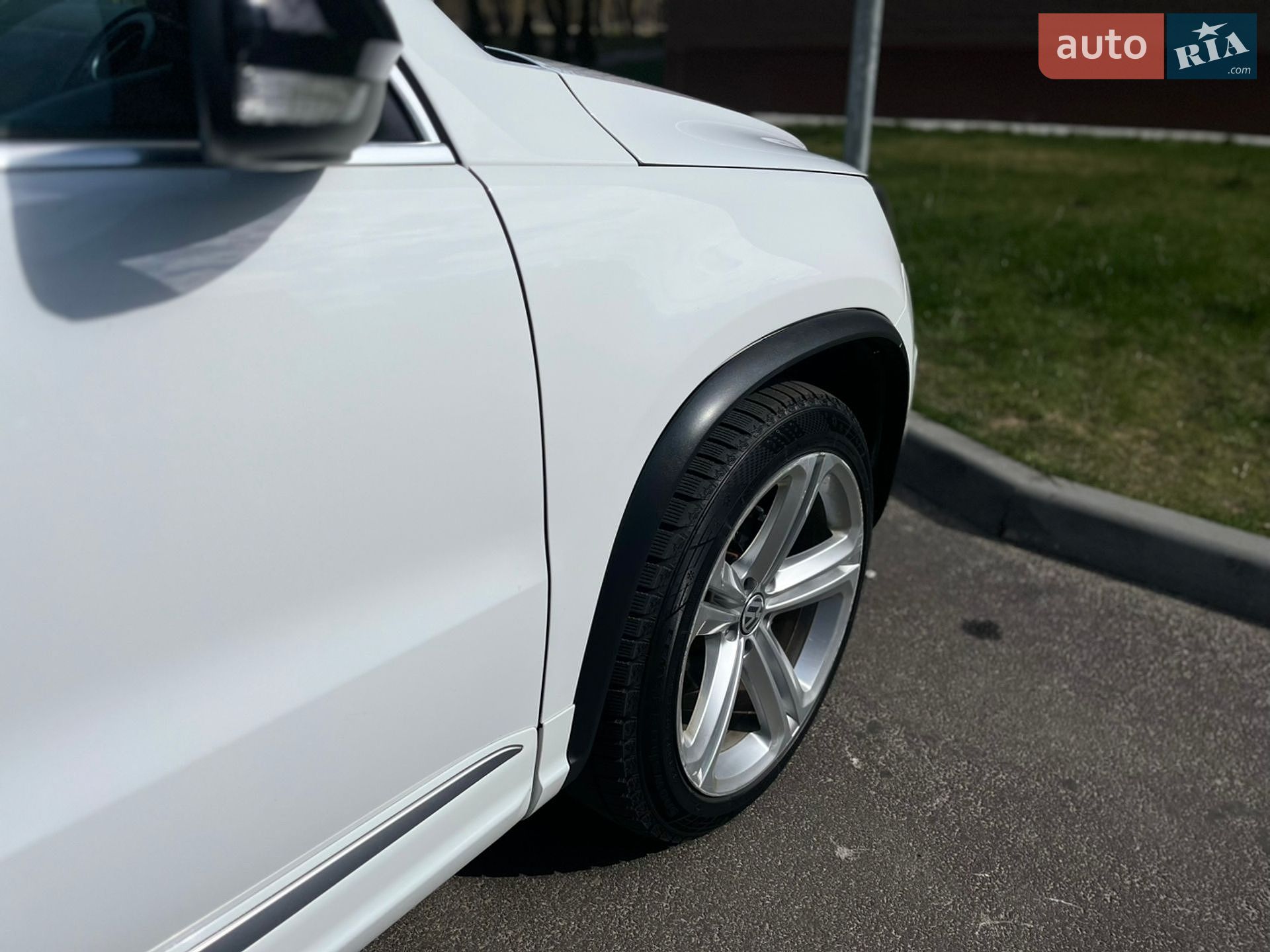Volkswagen Tiguan 2016 VIN WVGTV7AX0HK013474 фото оголошення 25 з 25