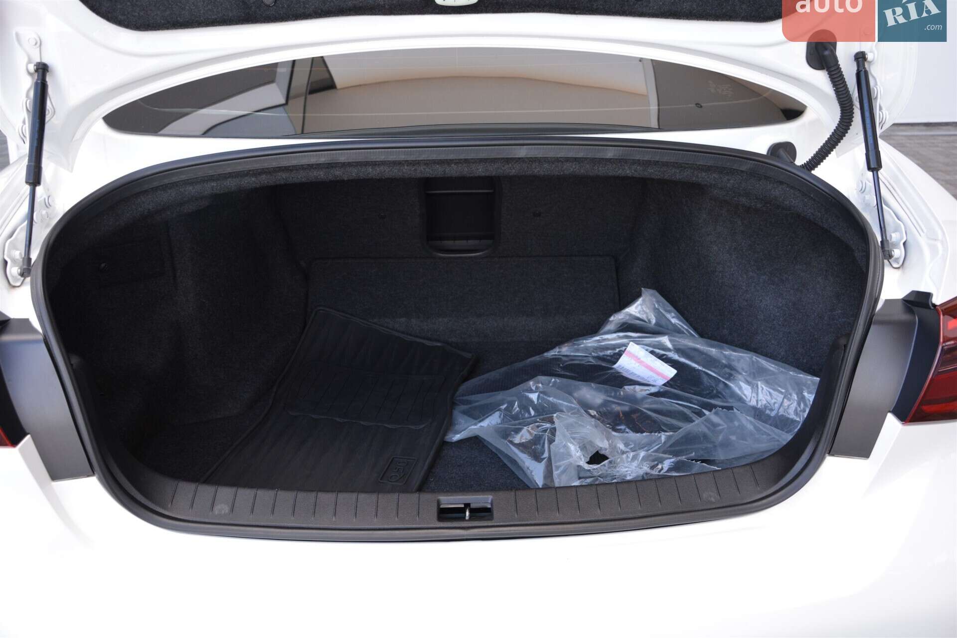 Infiniti Q50 2019 VIN JN1BCAV37U0560170 фото оголошення 7 з 8