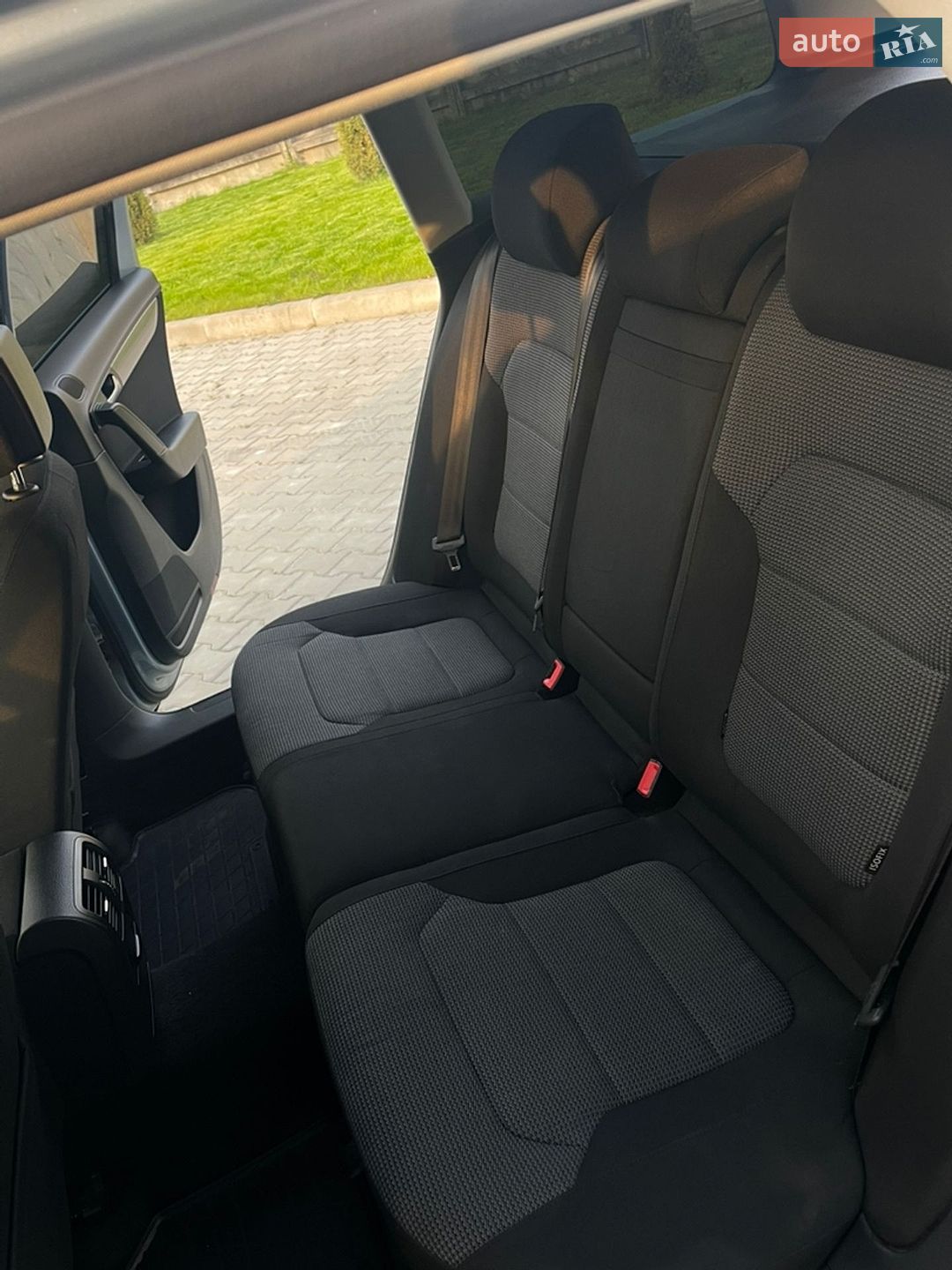 Volkswagen Passat 2012 VIN WVWZZZ3CZCE159984 фото оголошення 28 з 32