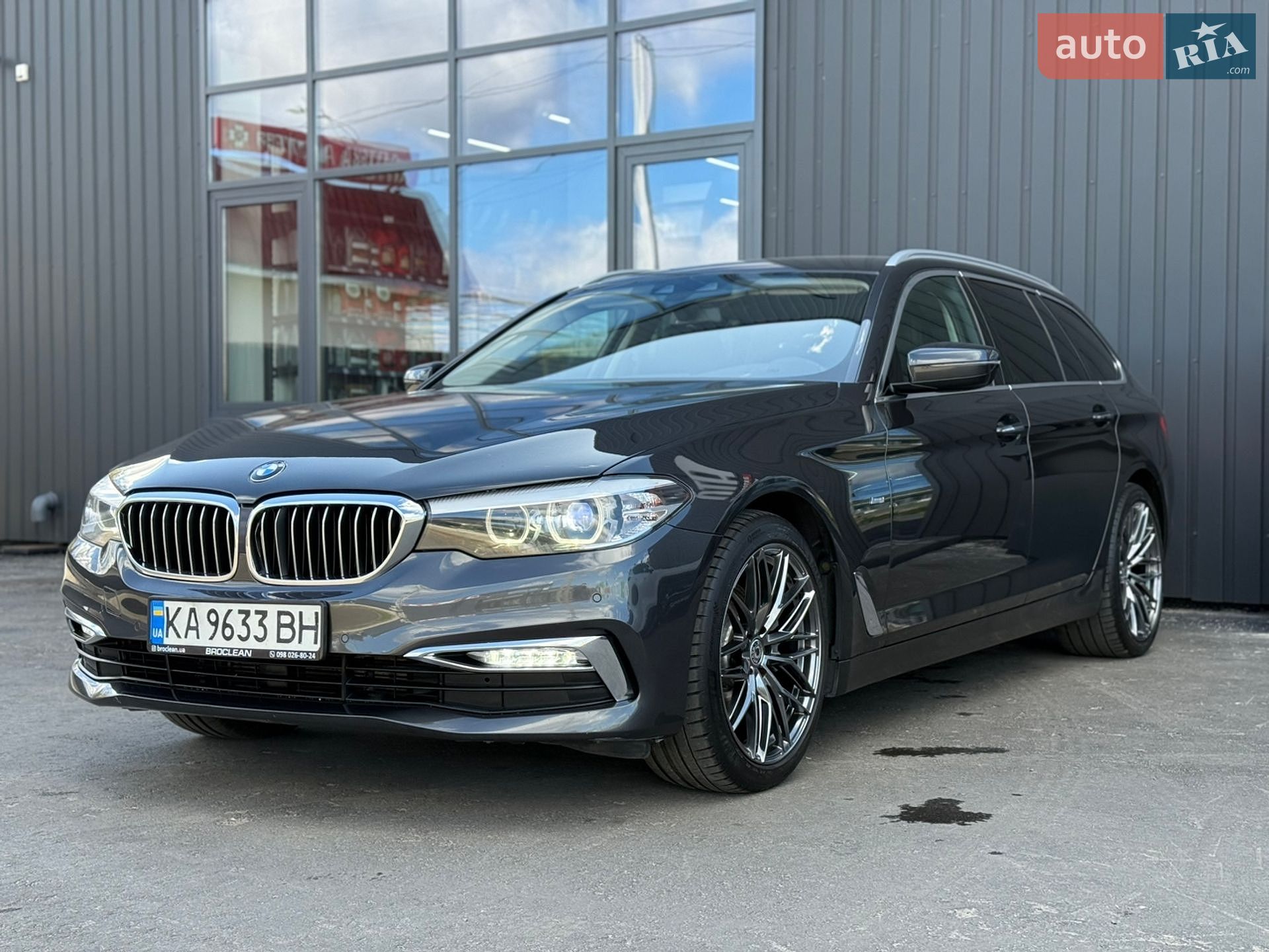 BMW 5 Series 2017 VIN WBAJM71010B054859 фото оголошення 6 з 60
