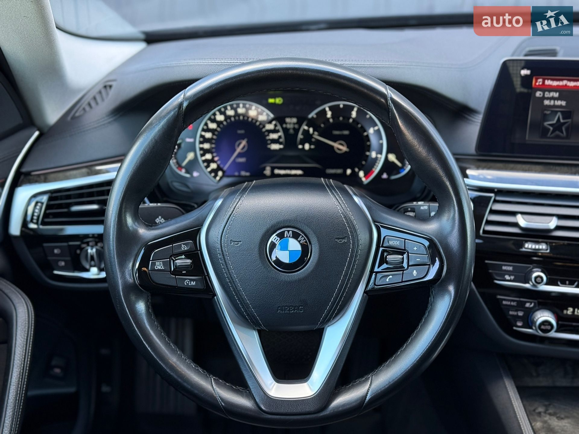 BMW 5 Series 2017 VIN WBAJM71010B054859 фото оголошення 20 з 60