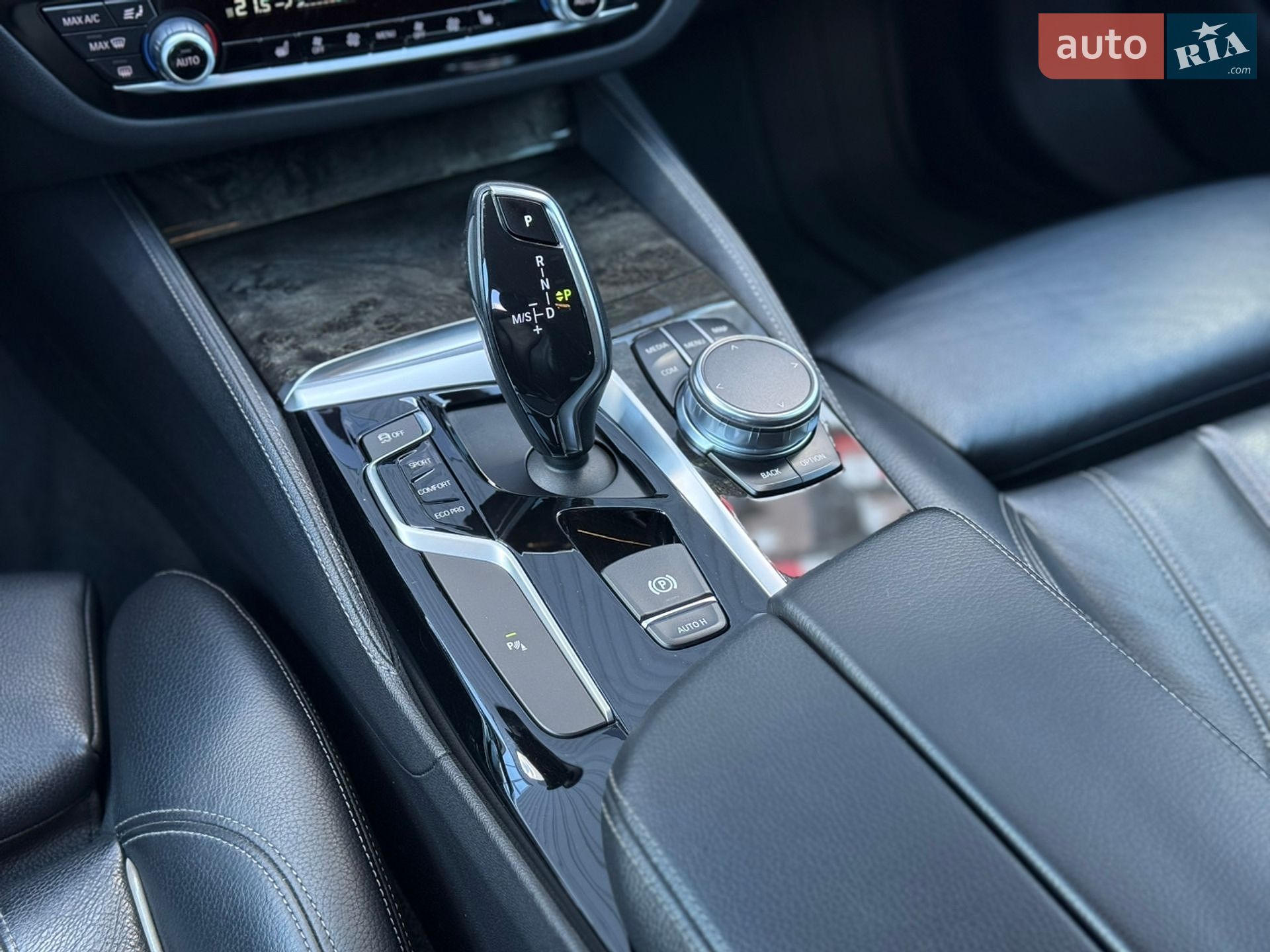 BMW 5 Series 2017 VIN WBAJM71010B054859 фото оголошення 23 з 60
