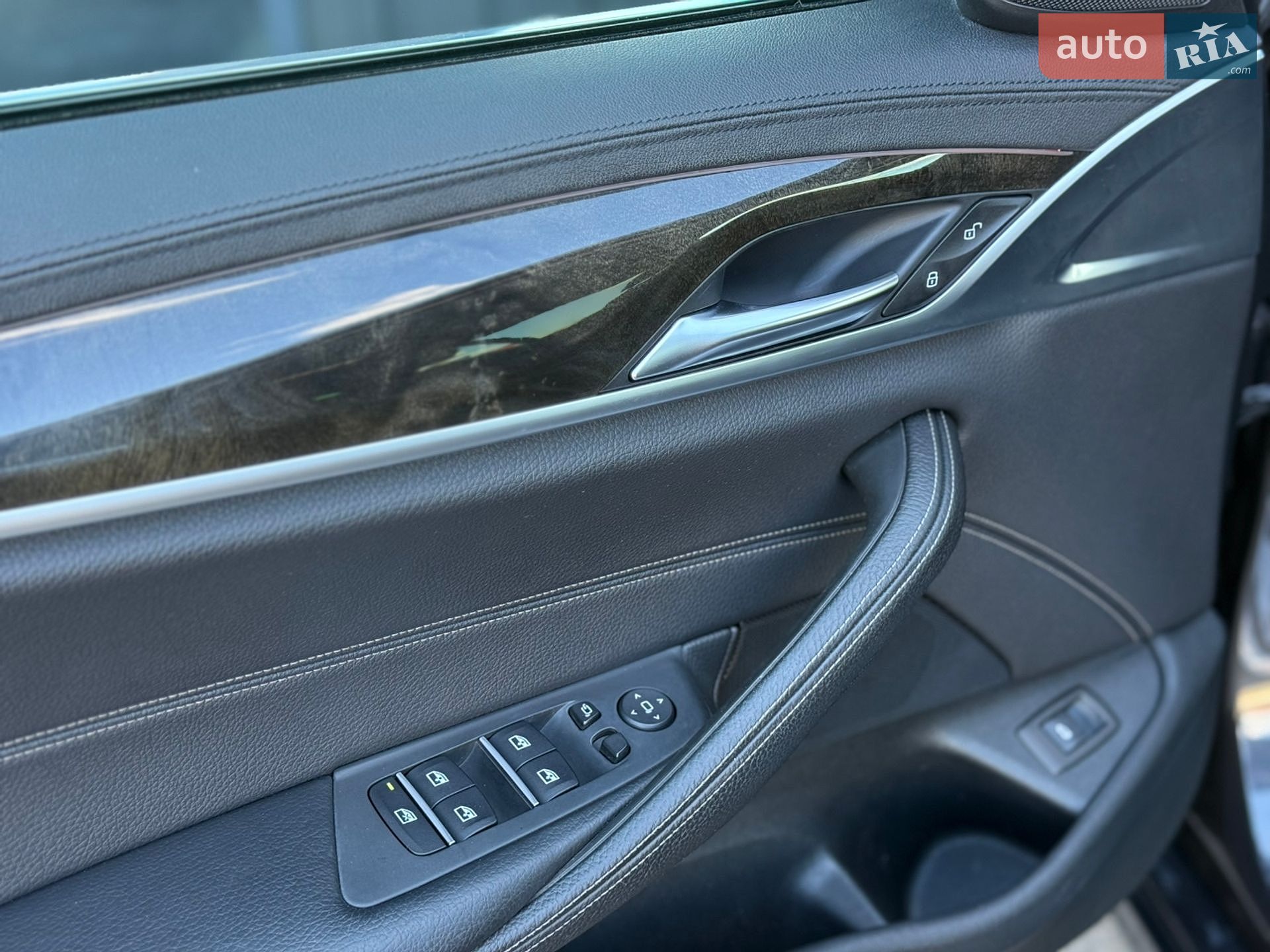 BMW 5 Series 2017 VIN WBAJM71010B054859 фото оголошення 37 з 60