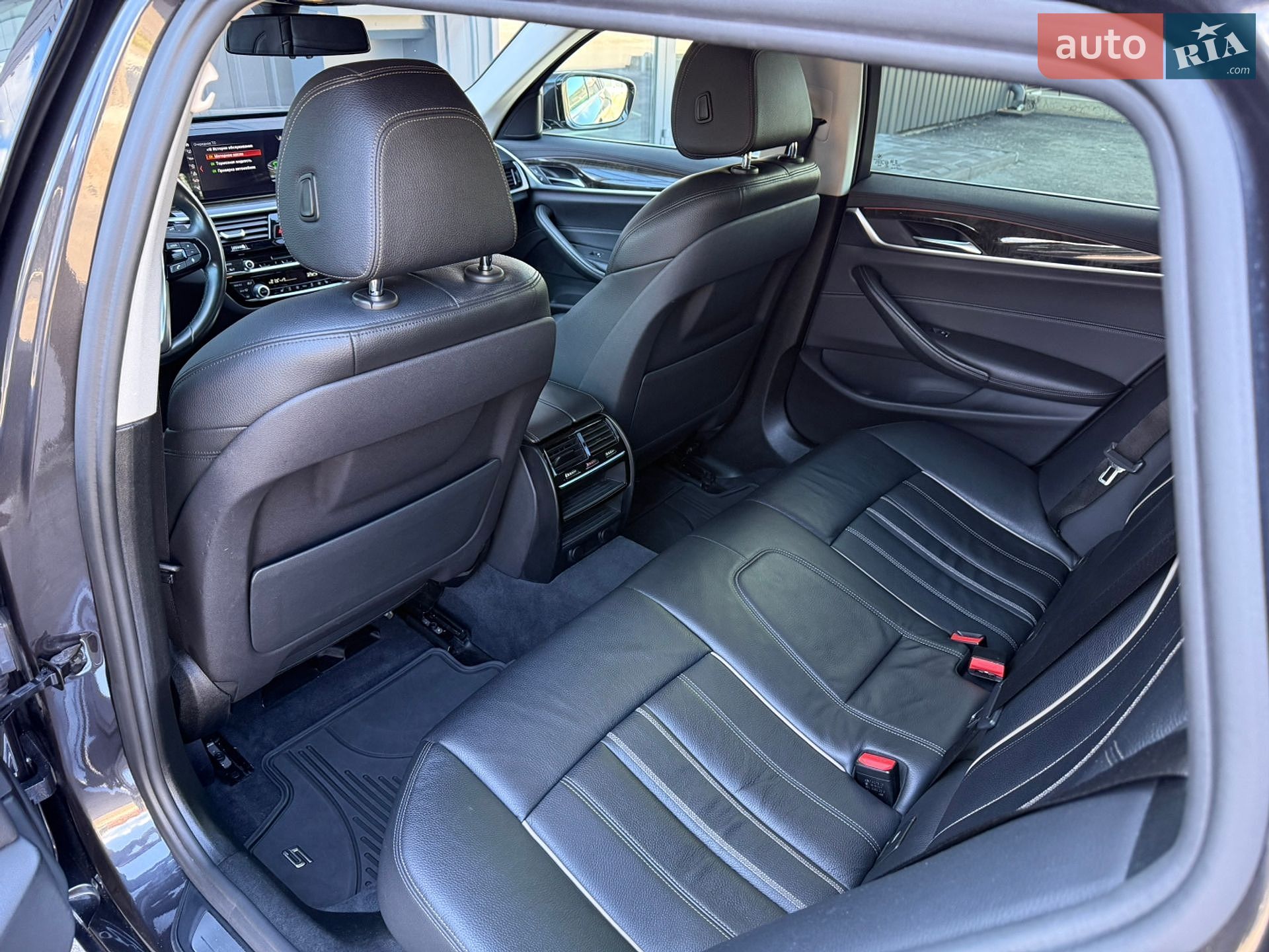BMW 5 Series 2017 VIN WBAJM71010B054859 фото оголошення 47 з 60