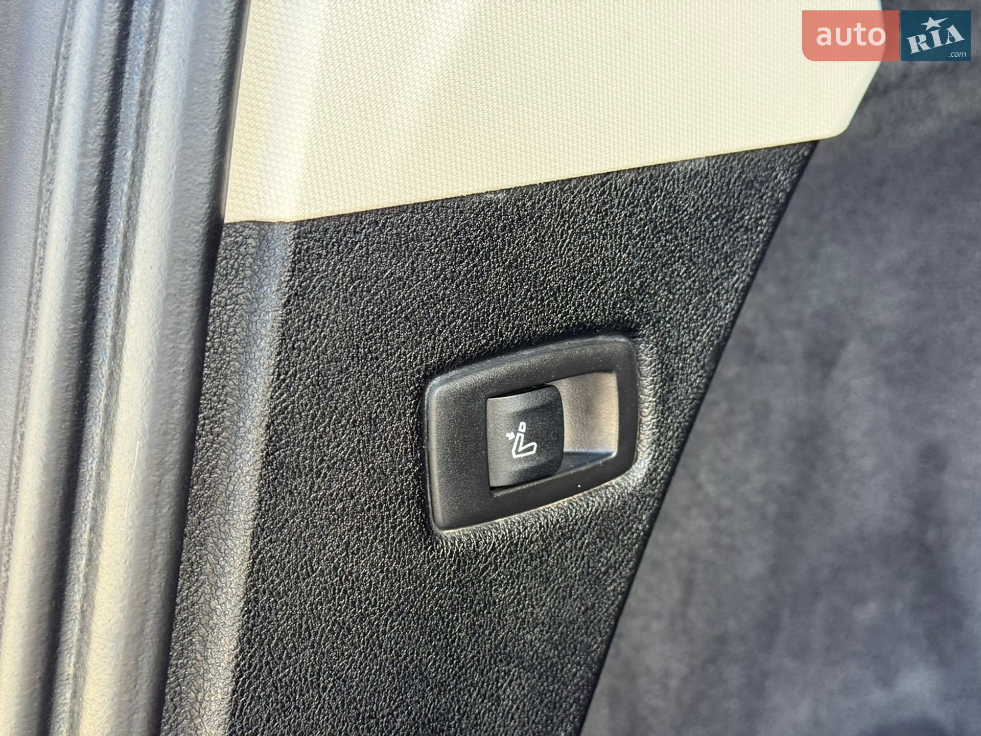 BMW 5 Series 2017 VIN WBAJM71010B054859 фото оголошення 51 з 60