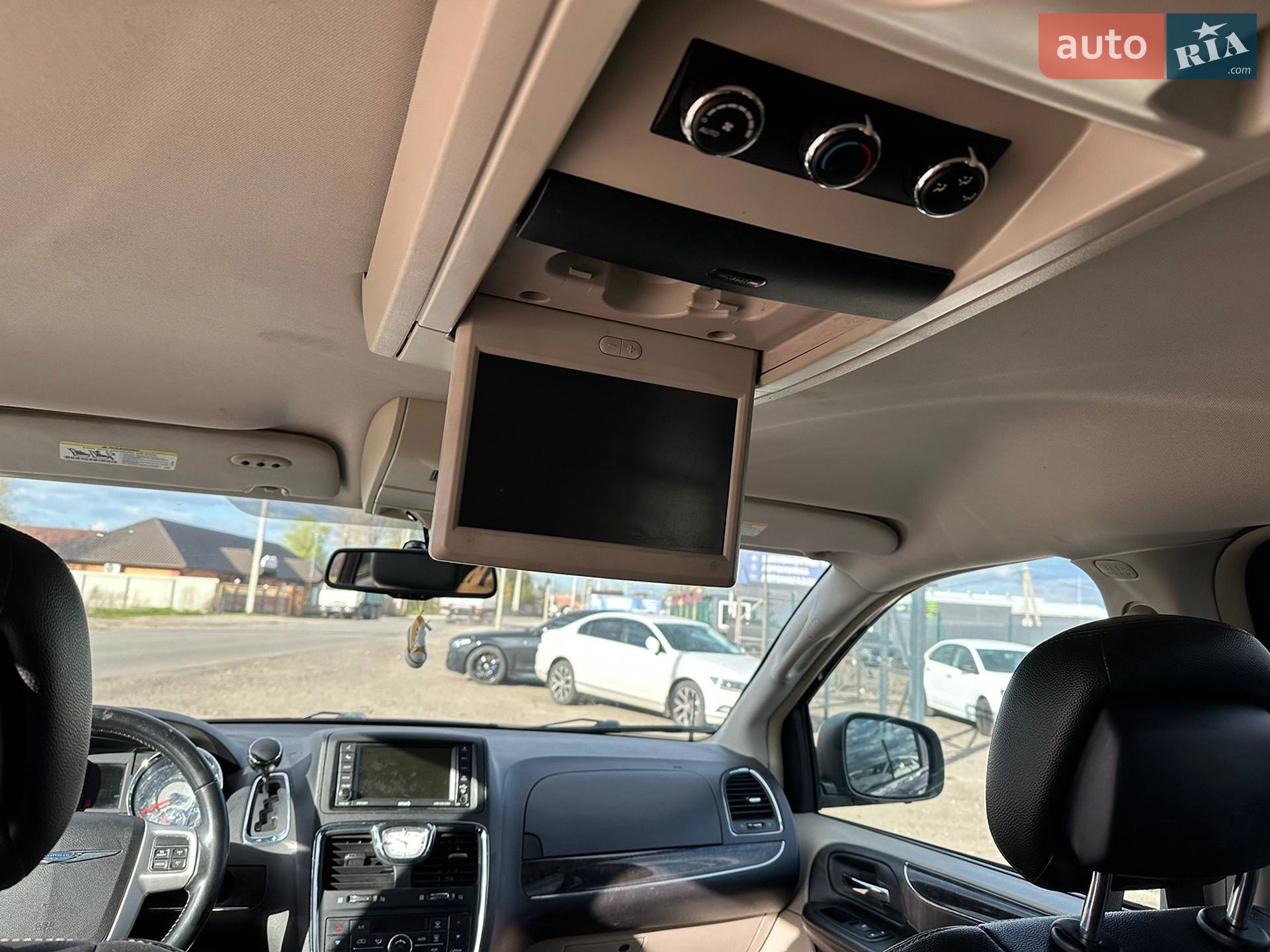 Chrysler Town & Country 2014 VIN 2C4RC1BG7FR655348 фото оголошення 10 з 18