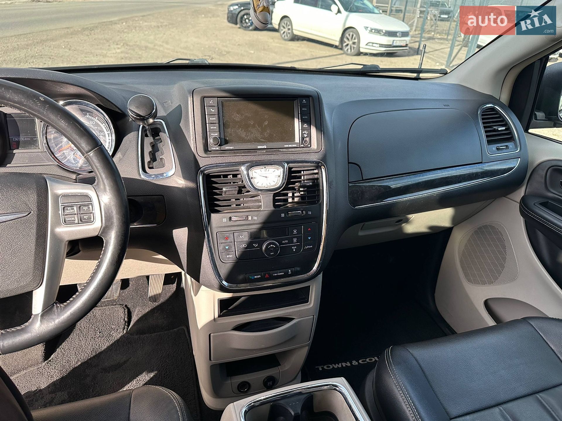 Chrysler Town & Country 2014 VIN 2C4RC1BG7FR655348 фото оголошення 12 з 18