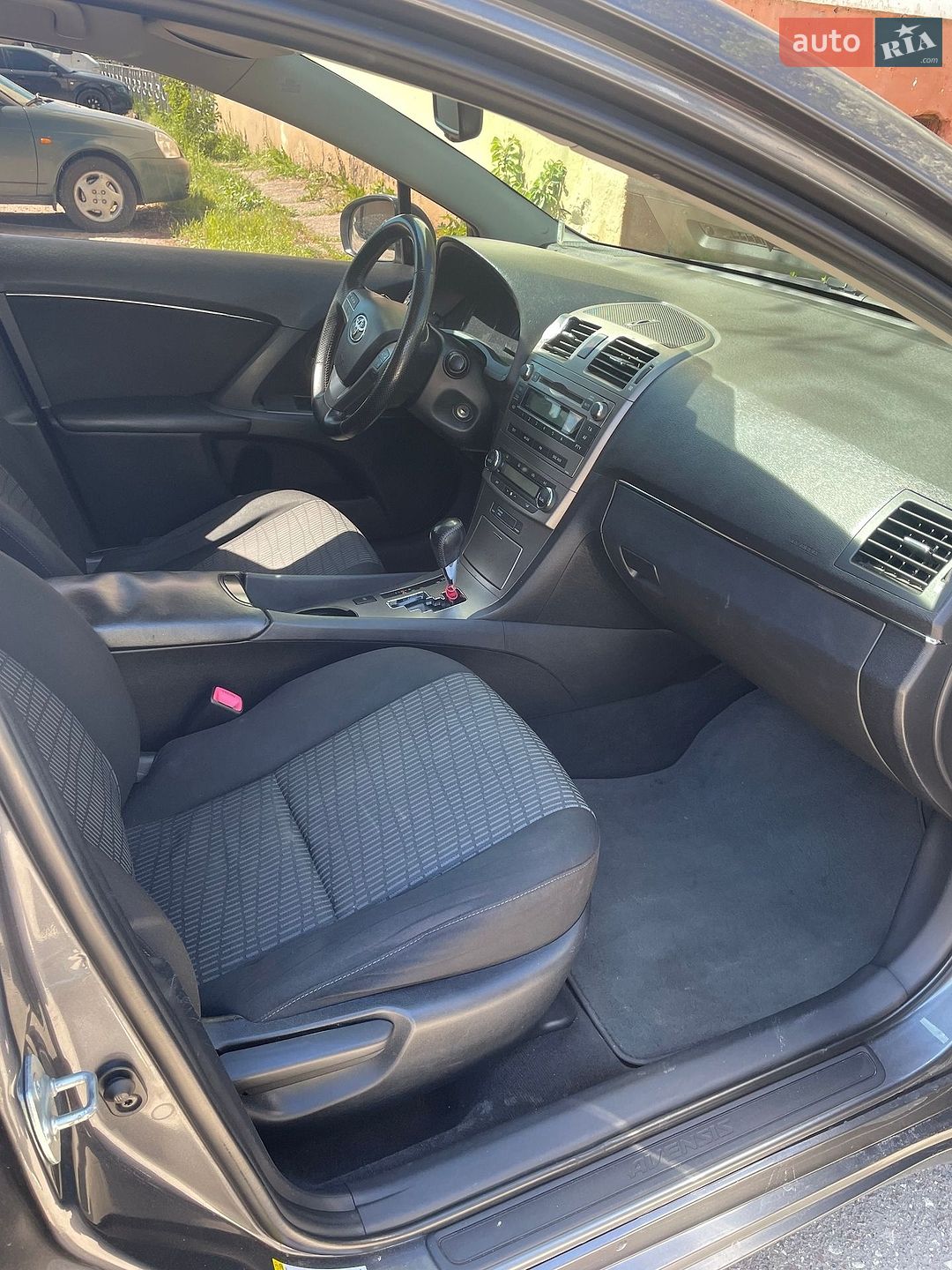 Toyota Avensis 2011 VIN SB1BG76LX0E061331 фото оголошення 13 з 14