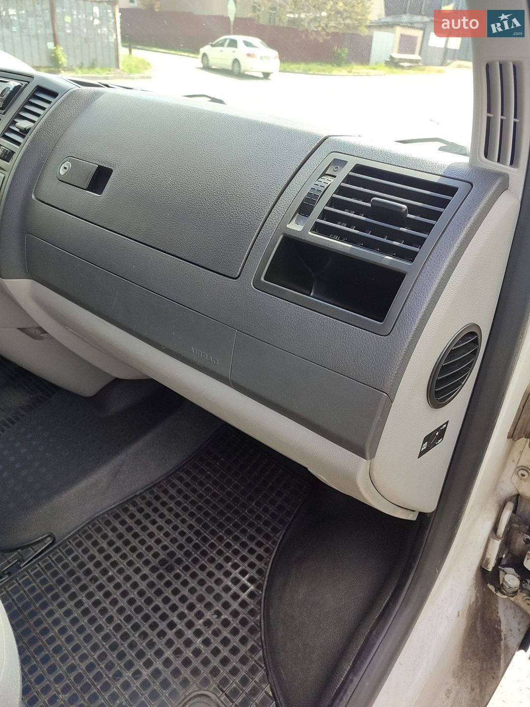 Volkswagen Transporter 2012 VIN WV2ZZZ7HZCH134671 фото оголошення 34 з 61