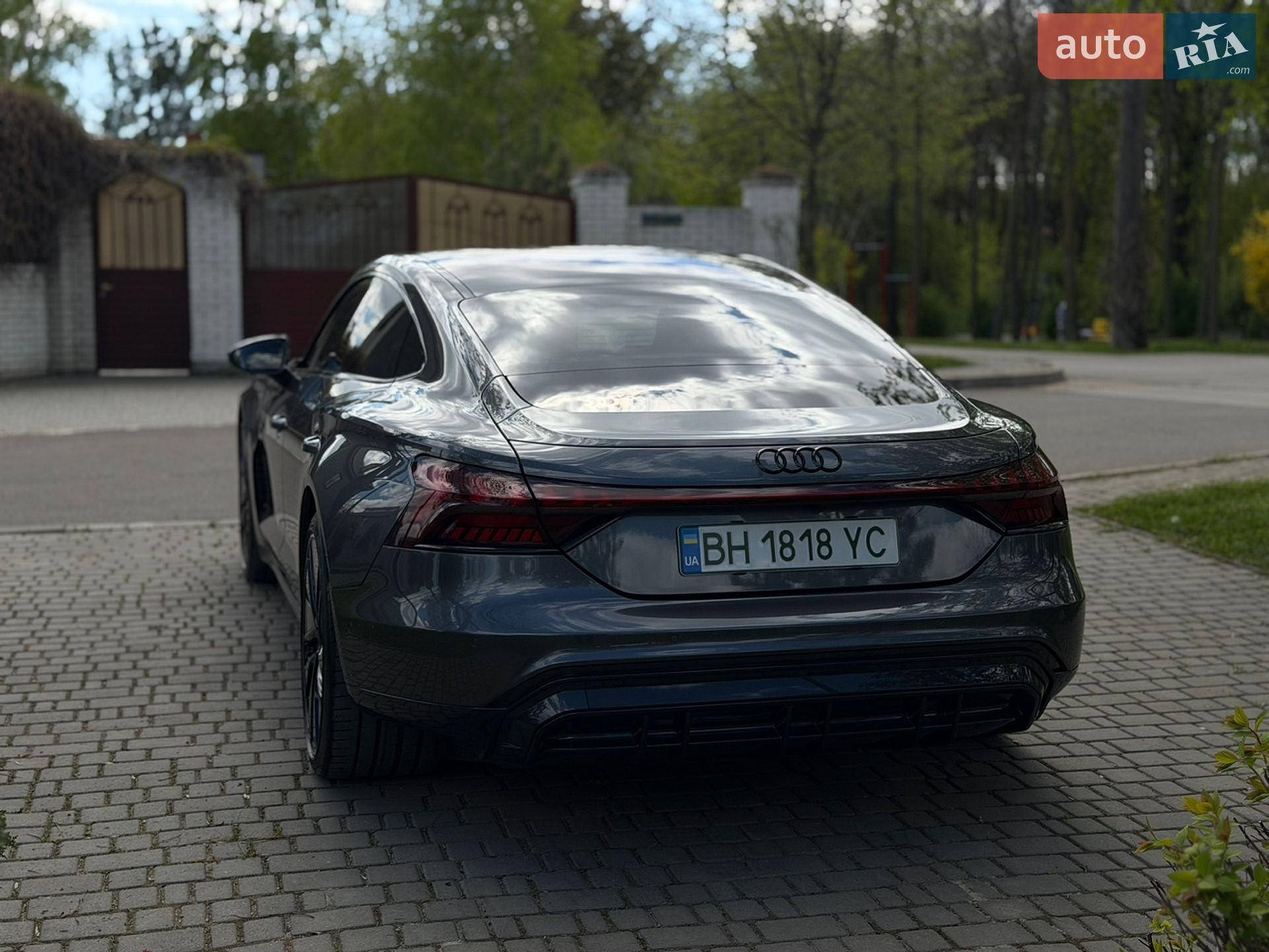 Audi e-tron GT 2023 VIN WAUZZZFW2P7007575 фото оголошення 8 з 22