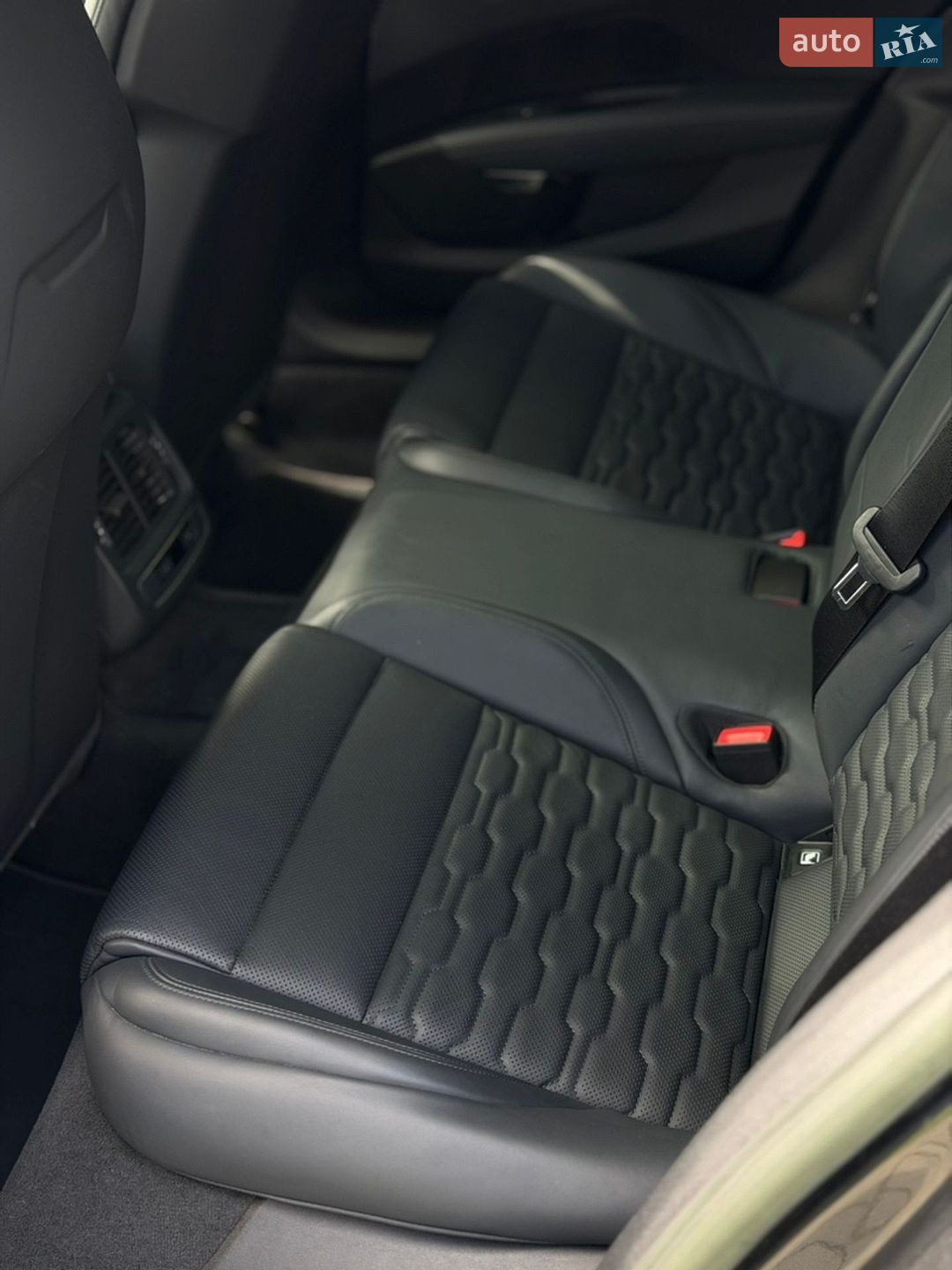 Audi e-tron GT 2023 VIN WAUZZZFW2P7007575 фото оголошення 15 з 22