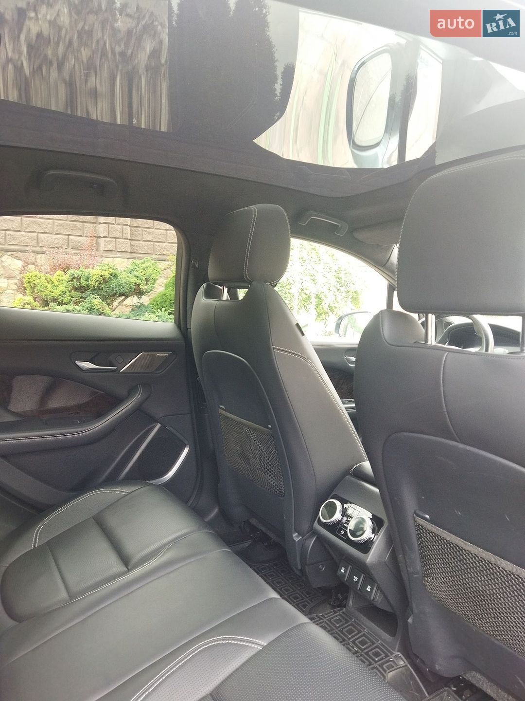 Jaguar I-Pace 2018 VIN SADHA2B11K1F68070 фото оголошення 10 з 14