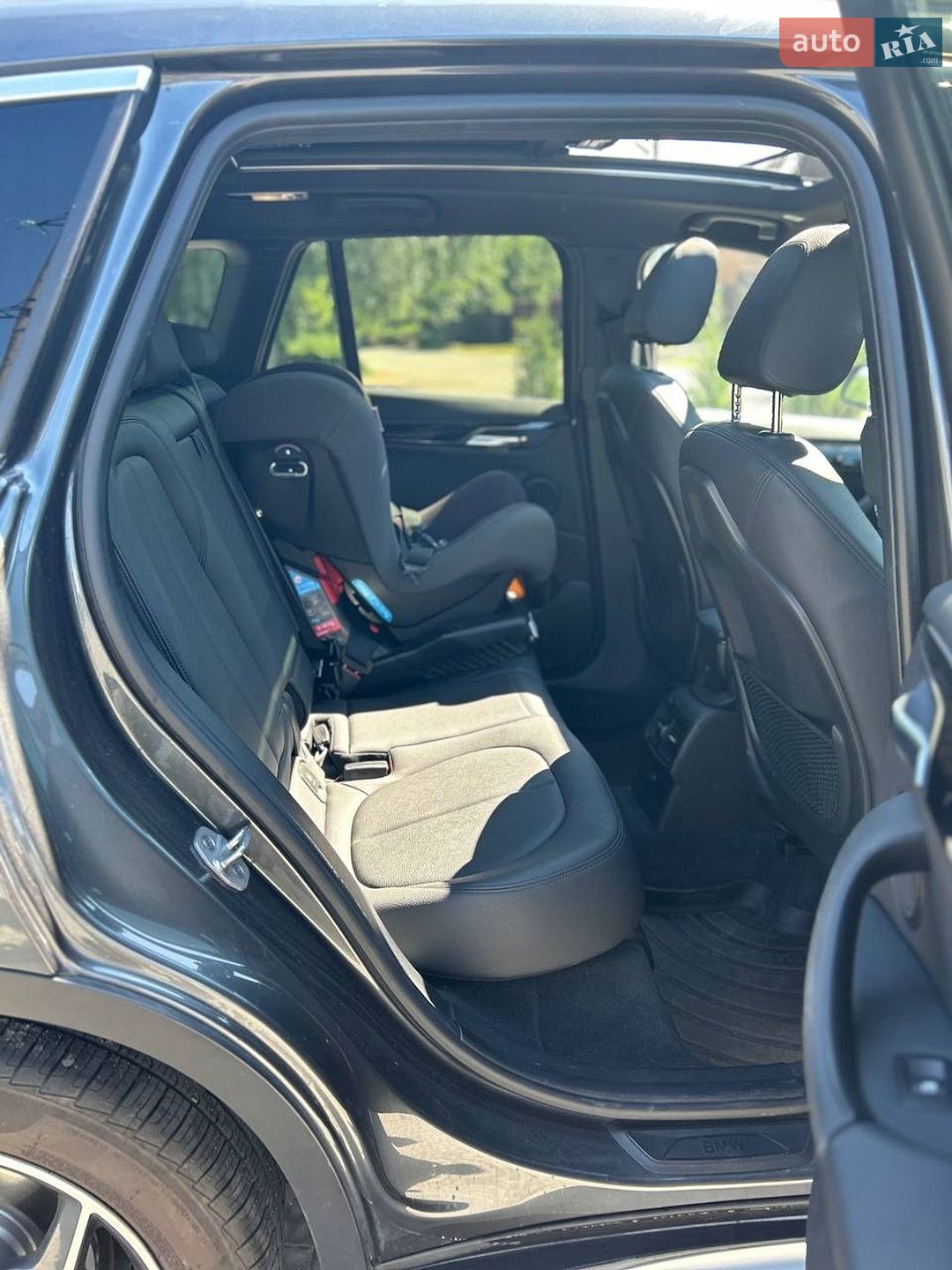 BMW X1 2018 VIN WBXHT3C38J5K31544 фото оголошення 7 з 8