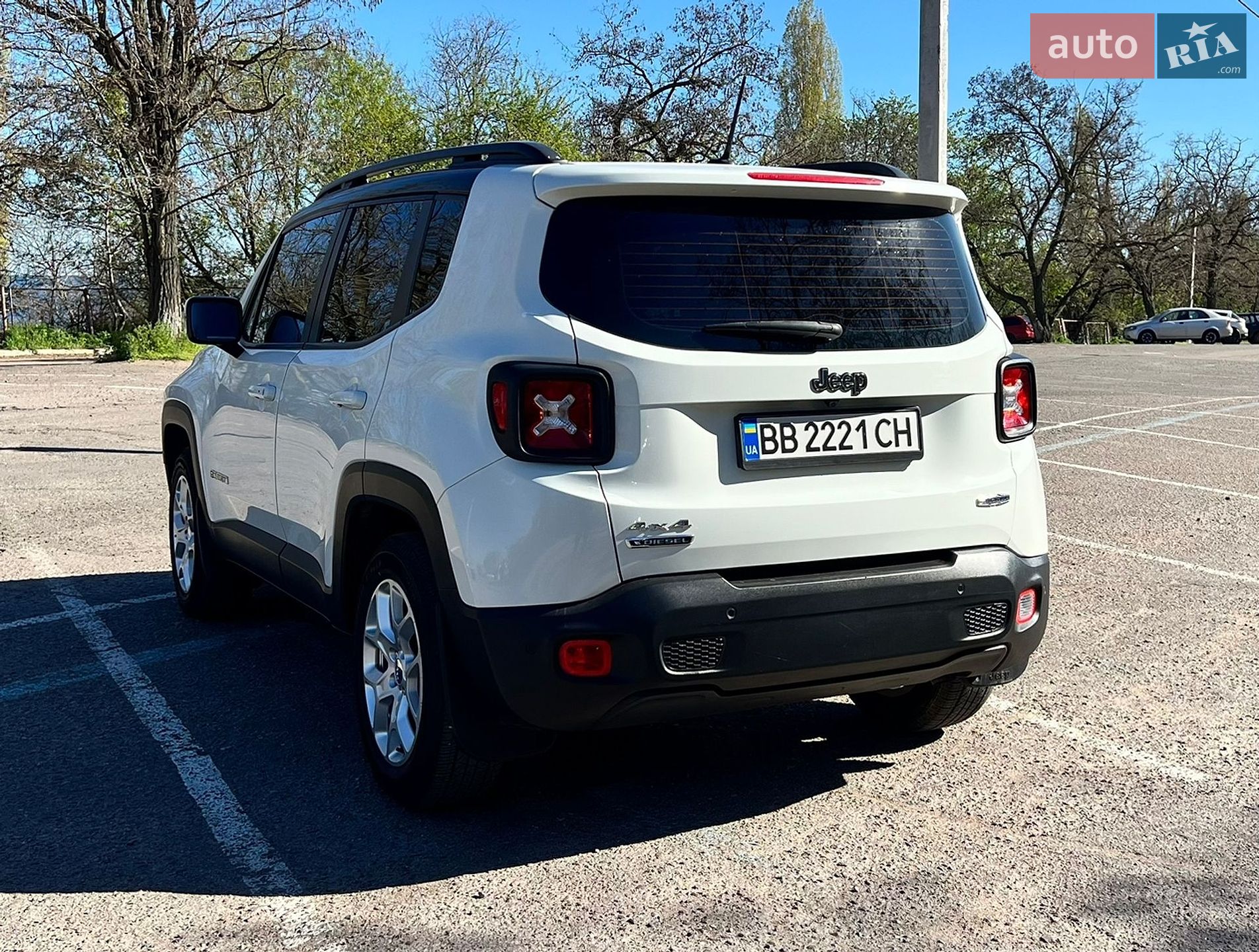 Jeep Renegade 2016 VIN 1C4BU0000GPD13870 фото оголошення 4 з 16