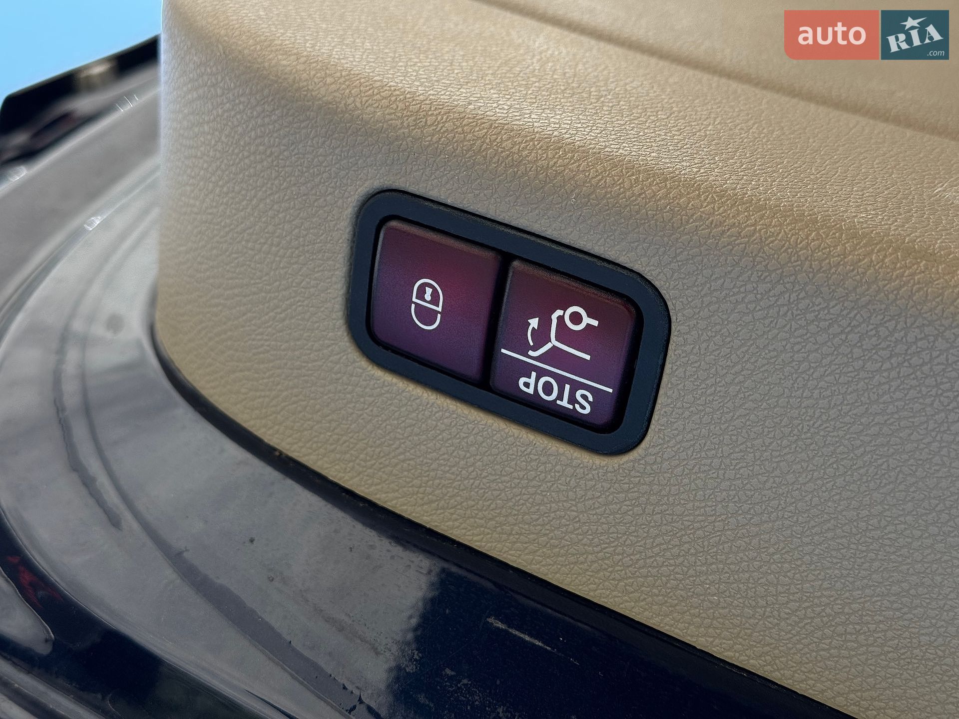 Mercedes-Benz GL-Class 2012 VIN 4JGDF2EE0DA083022 фото оголошення 11 з 44