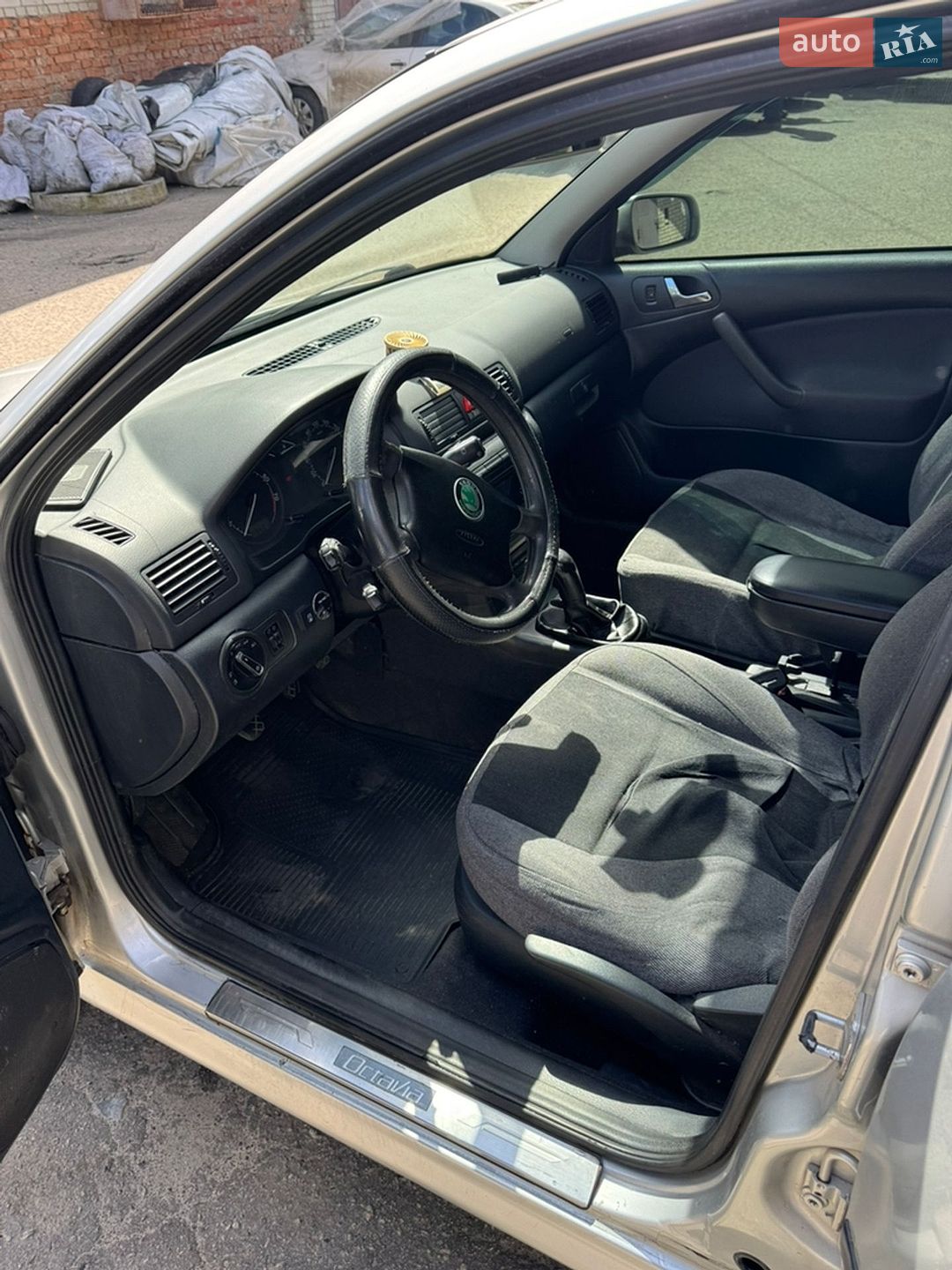 Skoda Octavia 2004 VIN TMBBL41U84B011167 фото оголошення 7 з 18