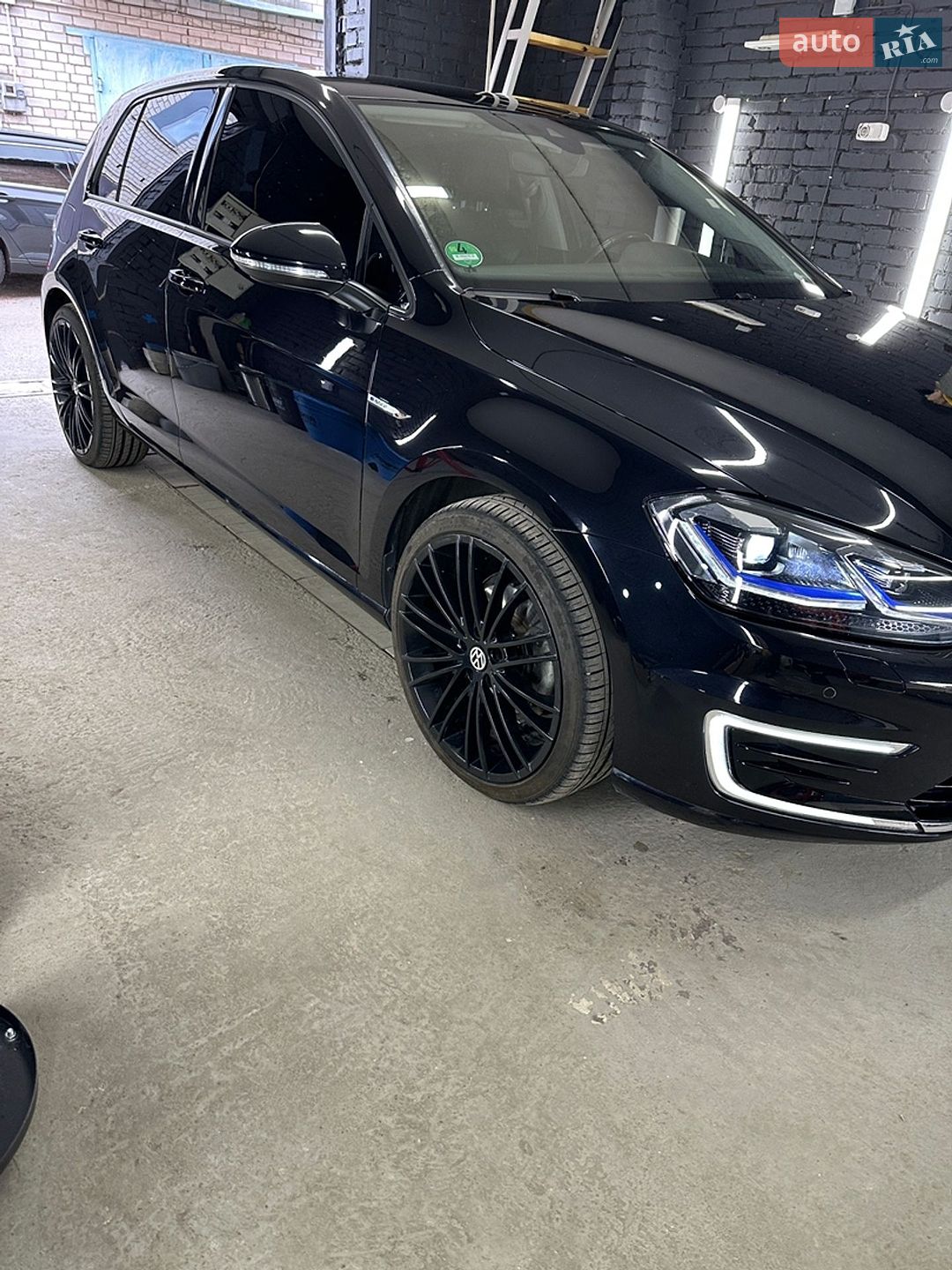 Volkswagen e-Golf 2019 VIN WVWZZZAUZK8990261 фото оголошення 6 з 18