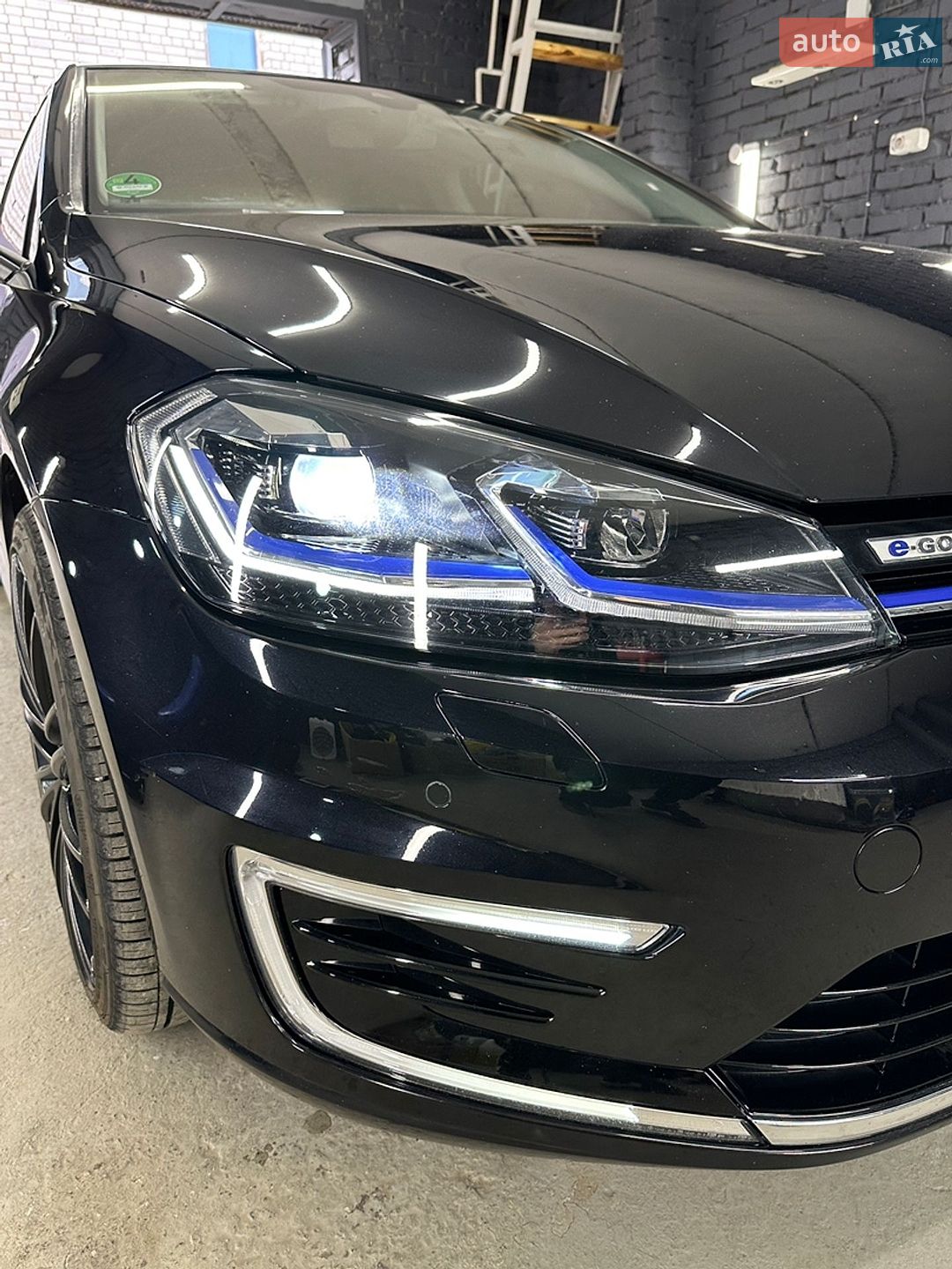 Volkswagen e-Golf 2019 VIN WVWZZZAUZK8990261 фото оголошення 7 з 18