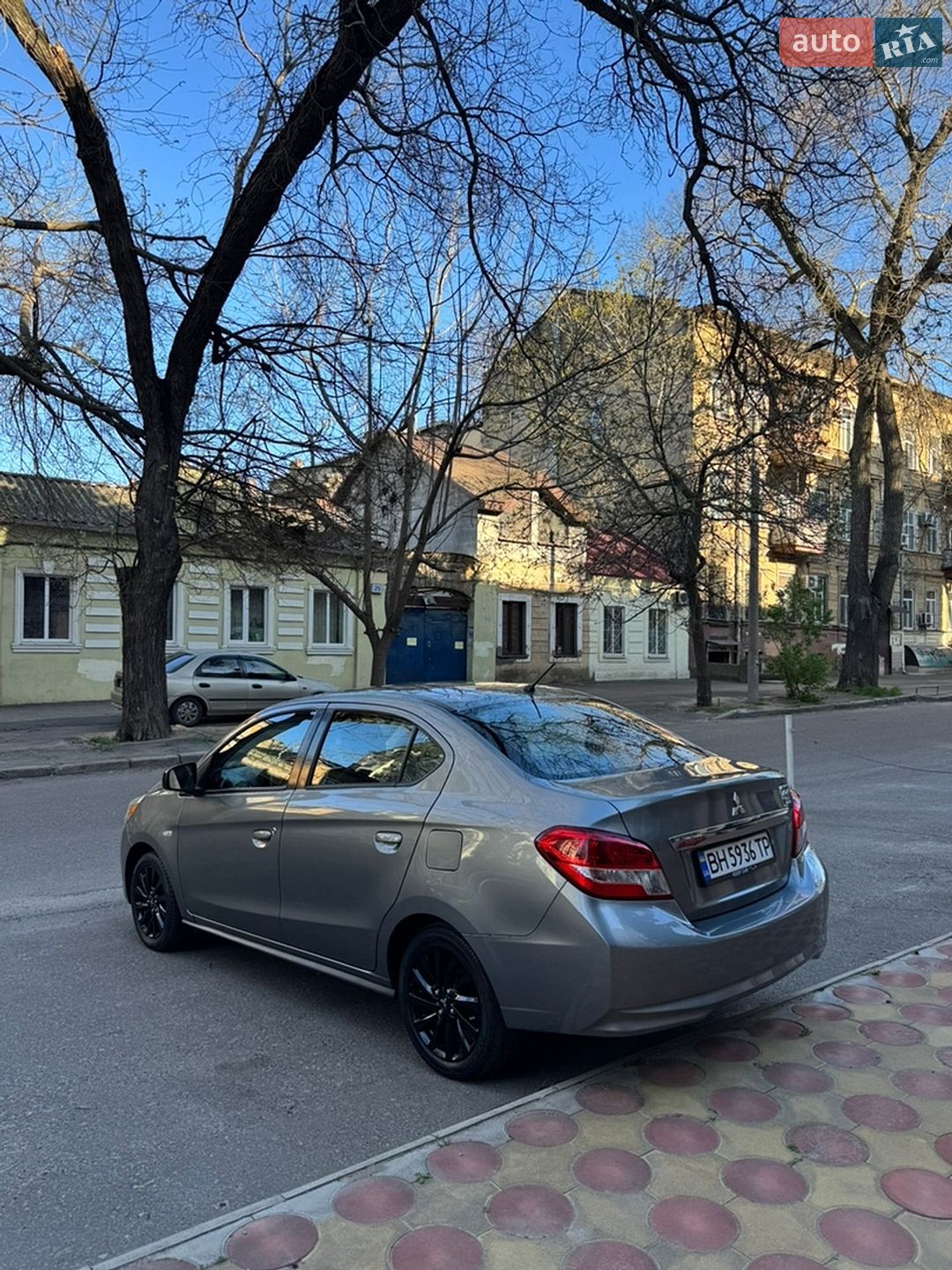 Mitsubishi Mirage 2019 VIN ML32F4FJ6LHF01419 фото оголошення 4 з 23