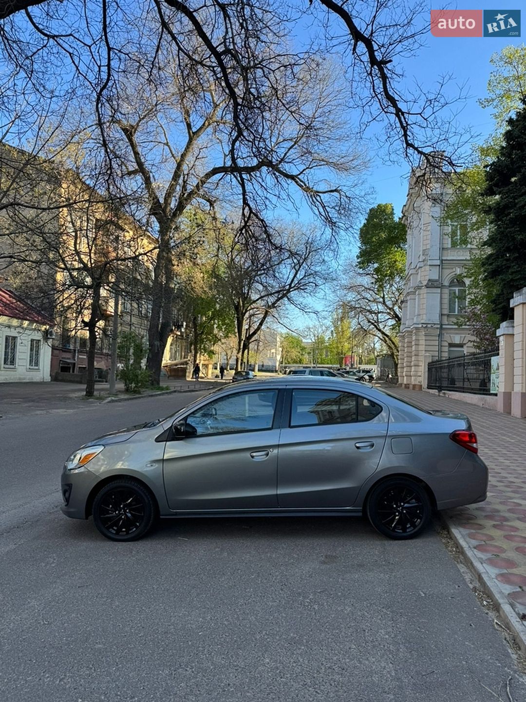Mitsubishi Mirage 2019 VIN ML32F4FJ6LHF01419 фото оголошення 6 з 23