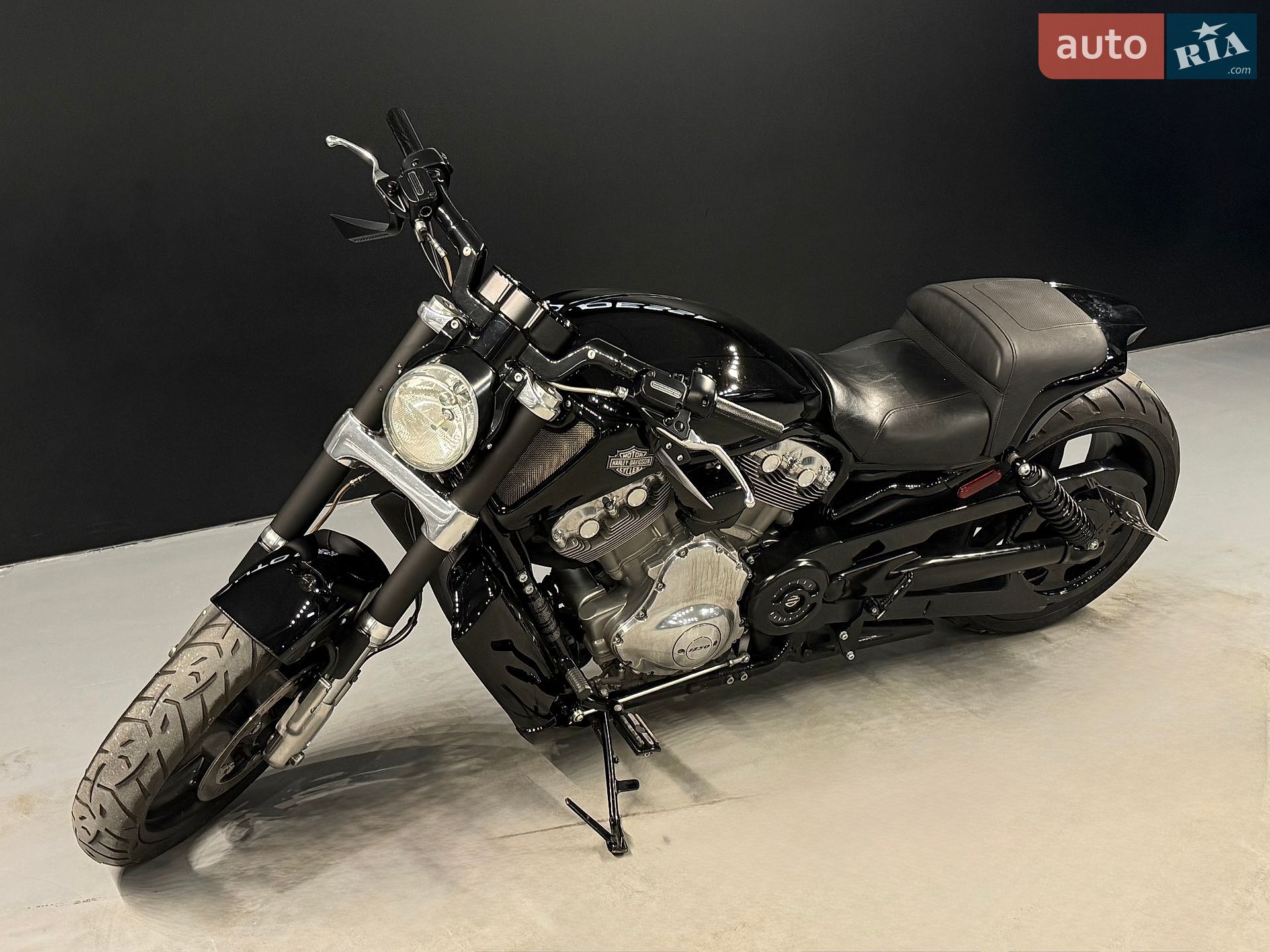Harley-Davidson VRSCAW V-Rod 2011 VIN 1HD1HPH10BC804432 фото оголошення 3 з 17