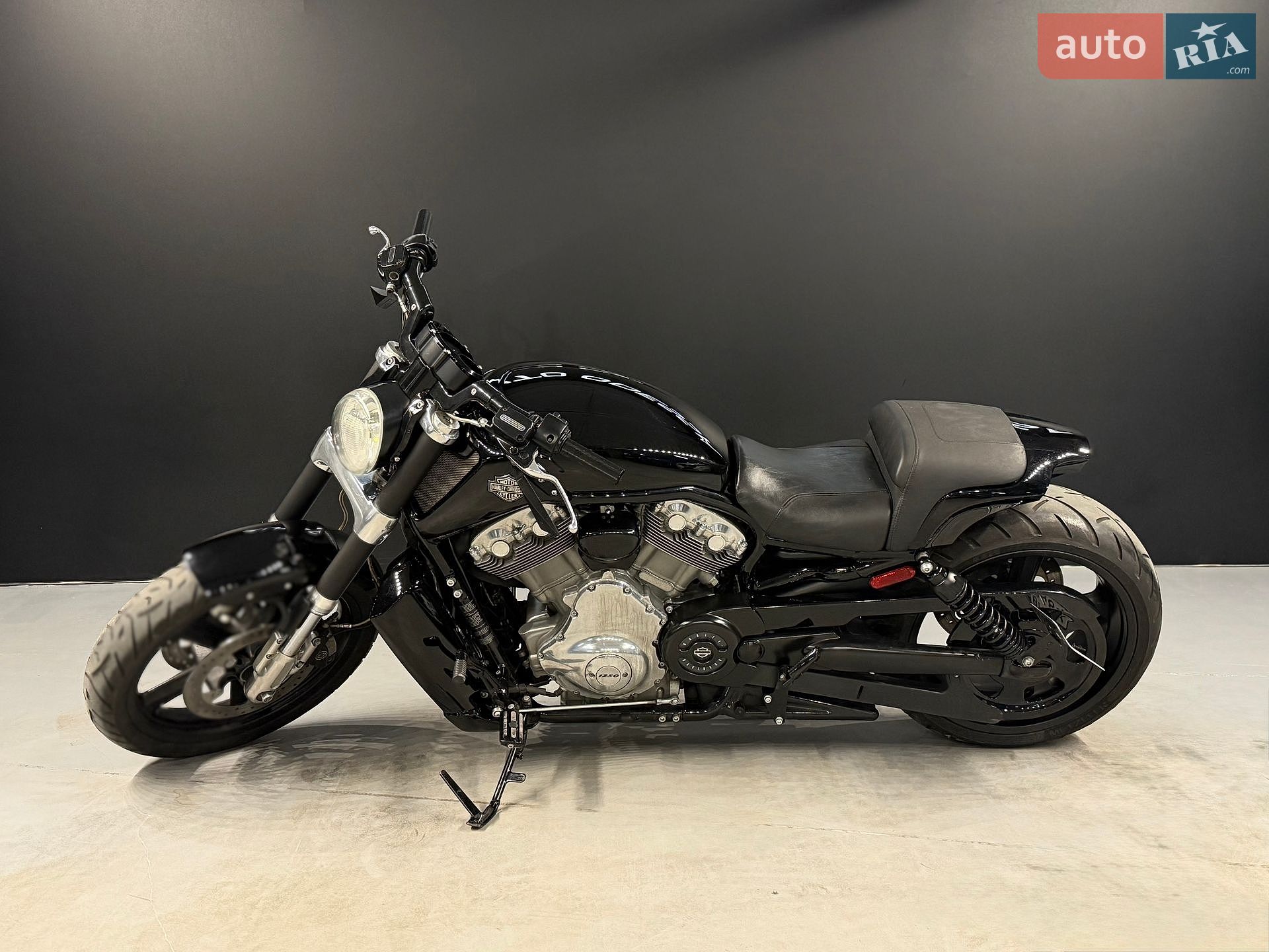Harley-Davidson VRSCAW V-Rod 2011 VIN 1HD1HPH10BC804432 фото оголошення 6 з 17