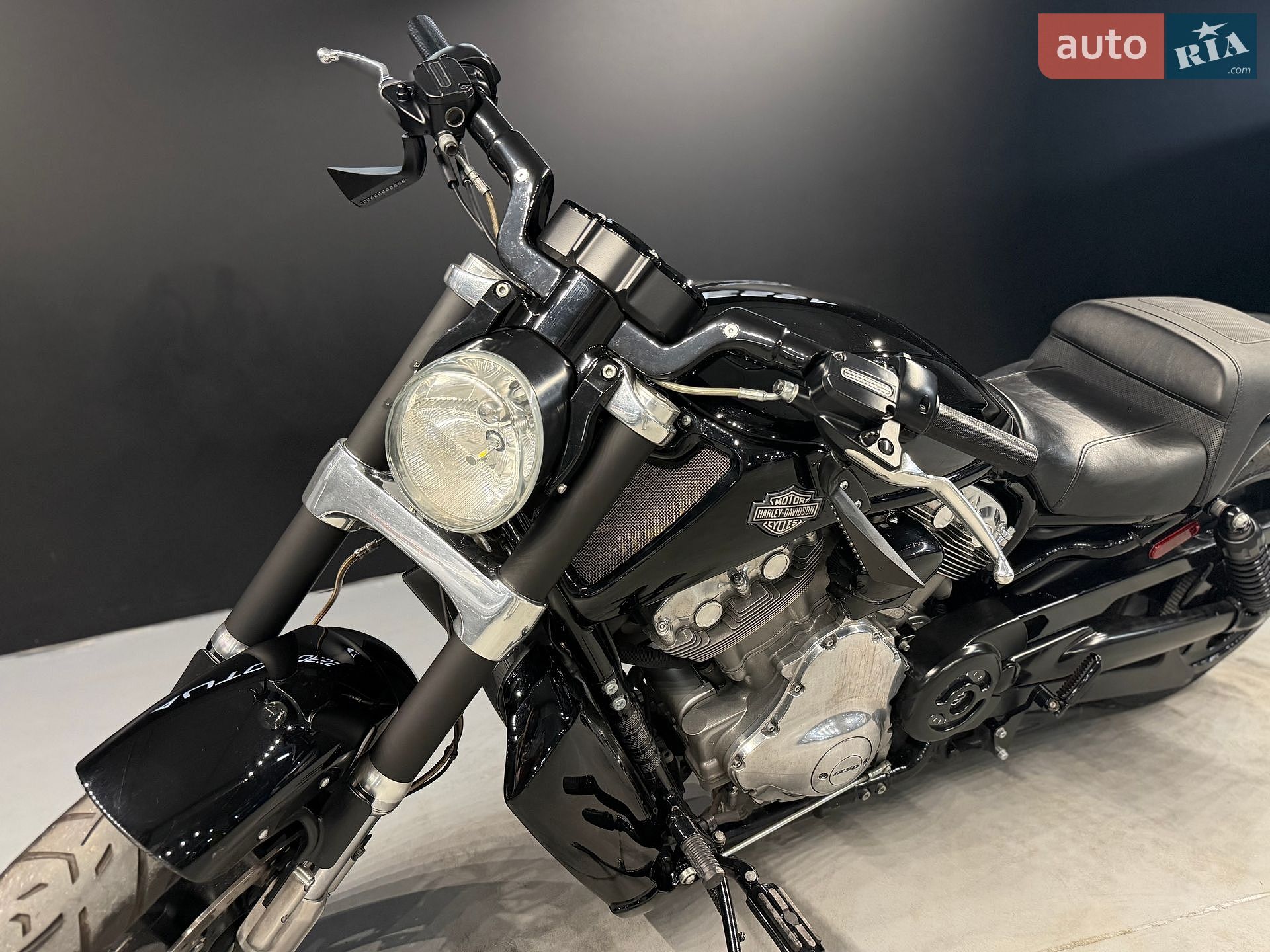 Harley-Davidson VRSCAW V-Rod 2011 VIN 1HD1HPH10BC804432 фото оголошення 9 з 17