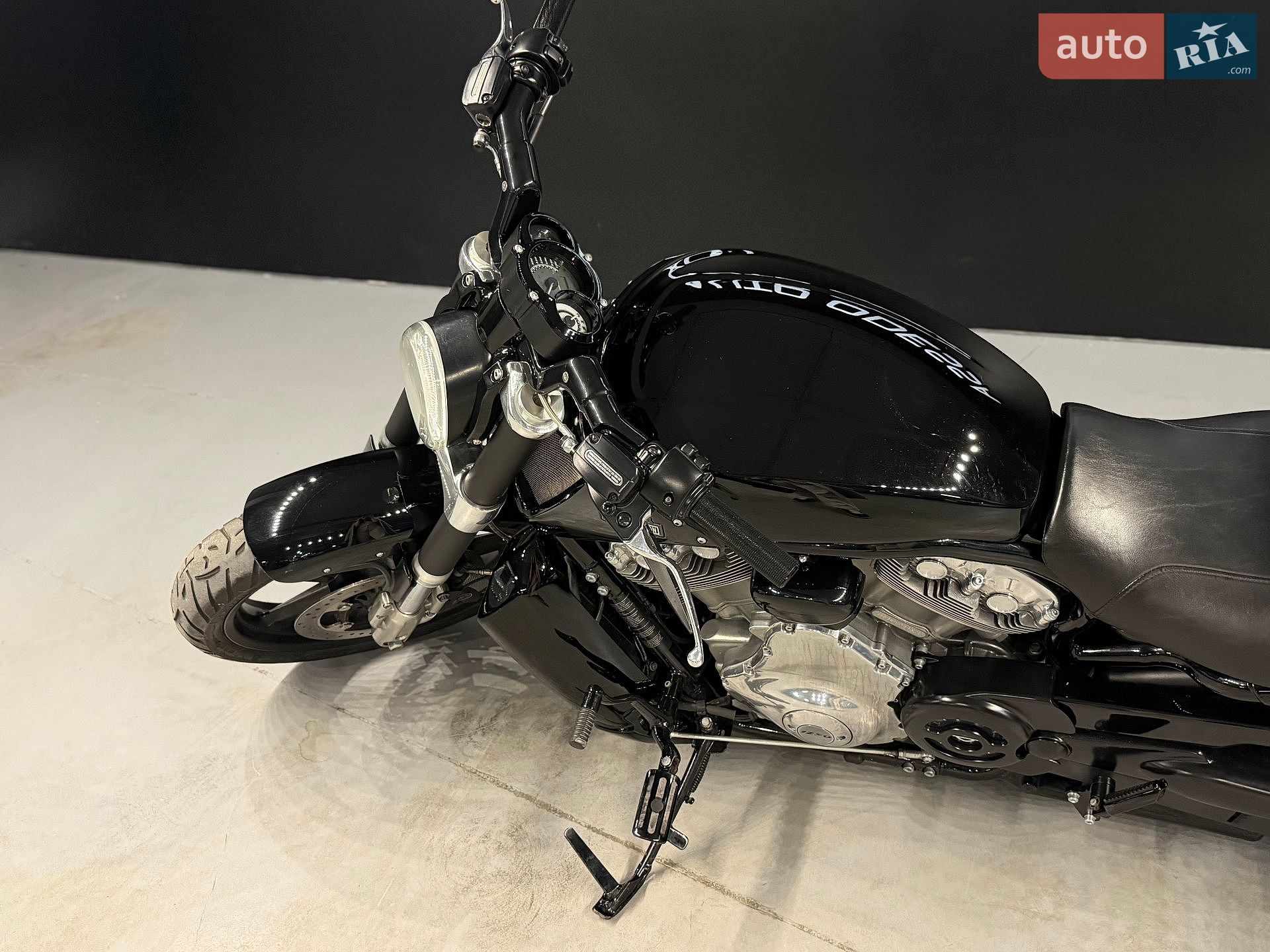 Harley-Davidson VRSCAW V-Rod 2011 VIN 1HD1HPH10BC804432 фото оголошення 16 з 17