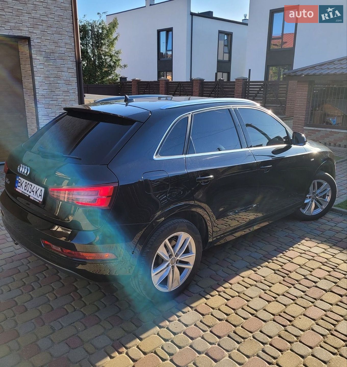 Audi Q3 2017 VIN WA1HCCFS5JR012513 фото оголошення 4 з 28