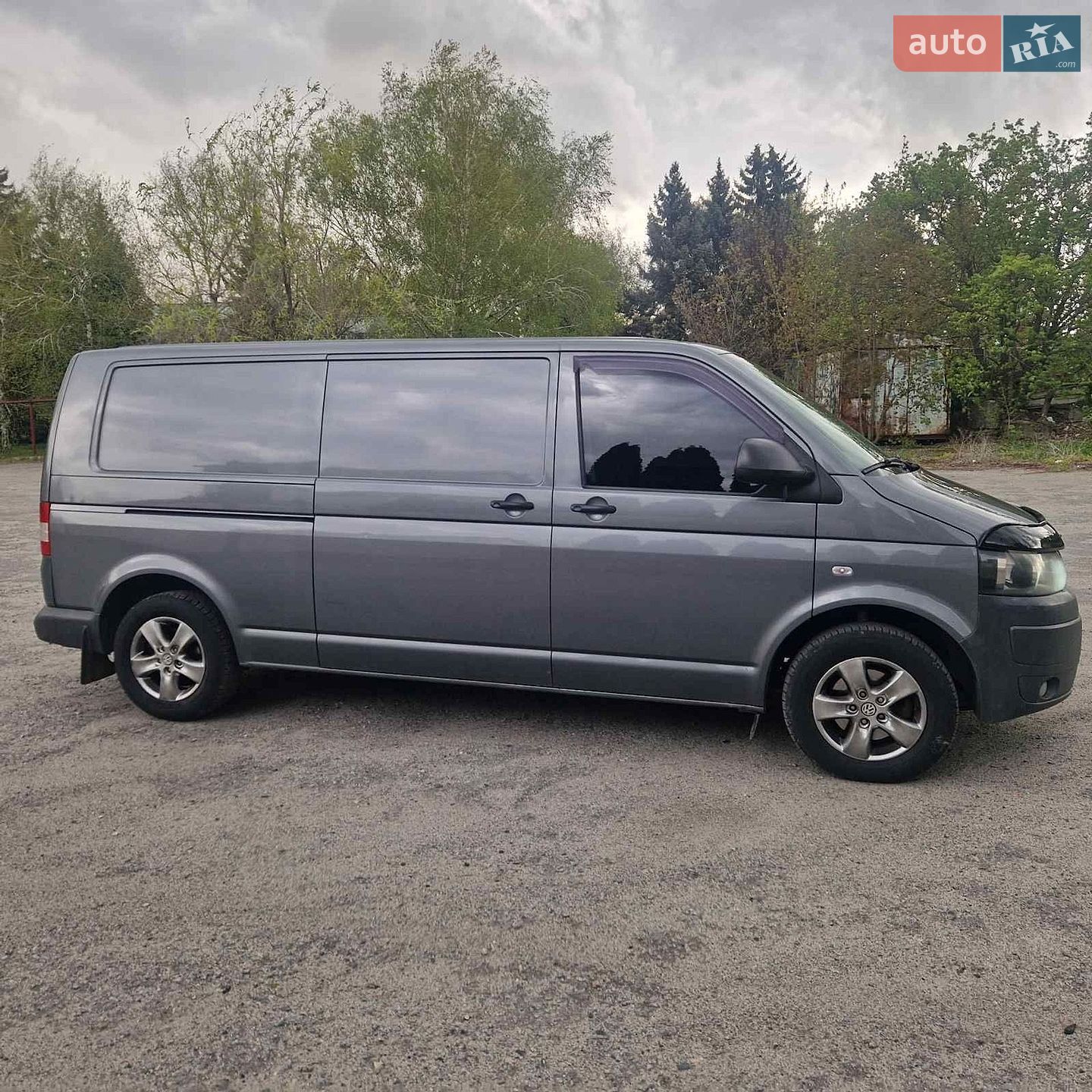Volkswagen Transporter 2010 VIN WV1ZZZ7HZBH060429 фото оголошення 2 з 17